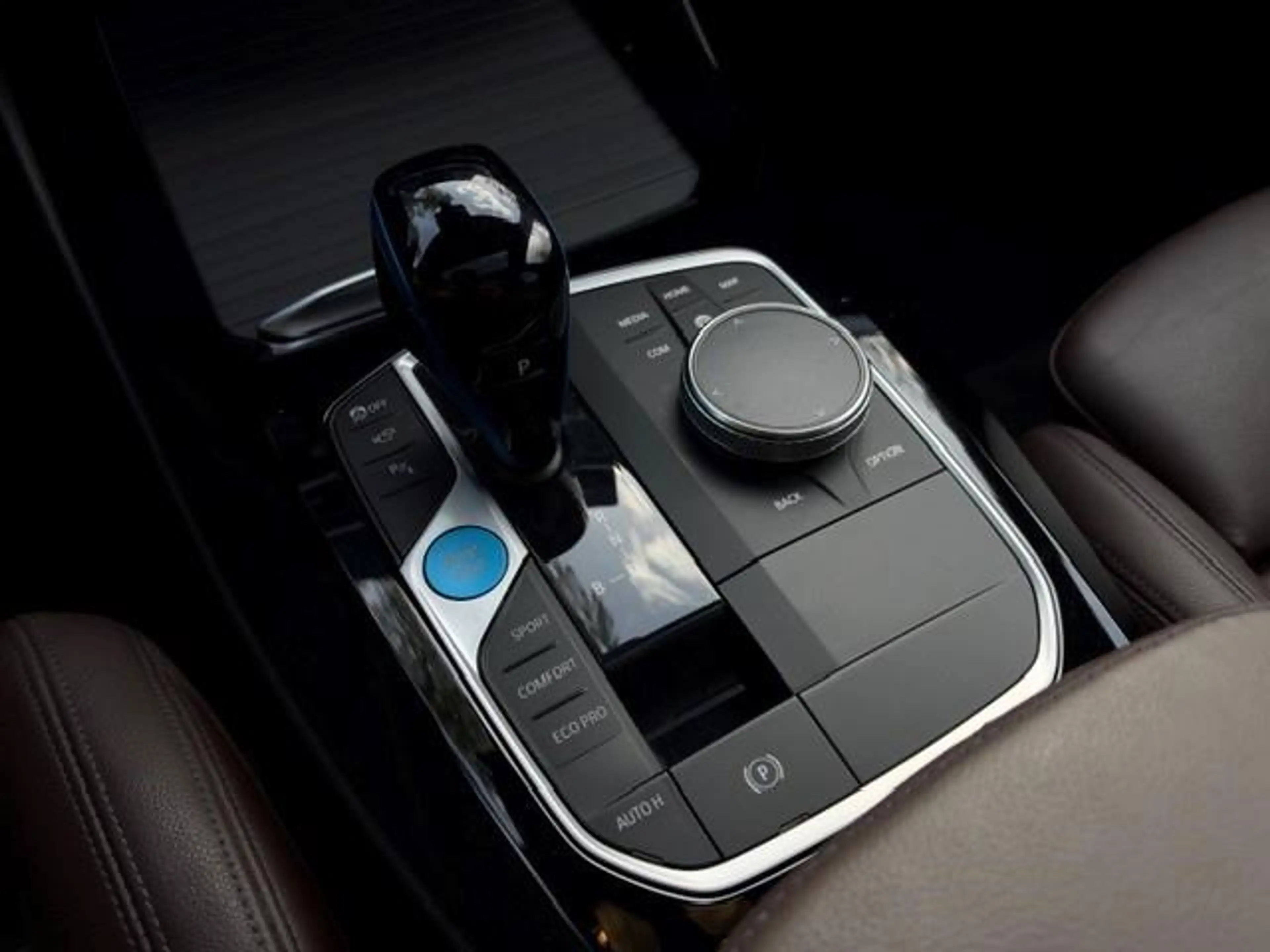 BMW iX3 High Executive 80 Kwh — photo 16