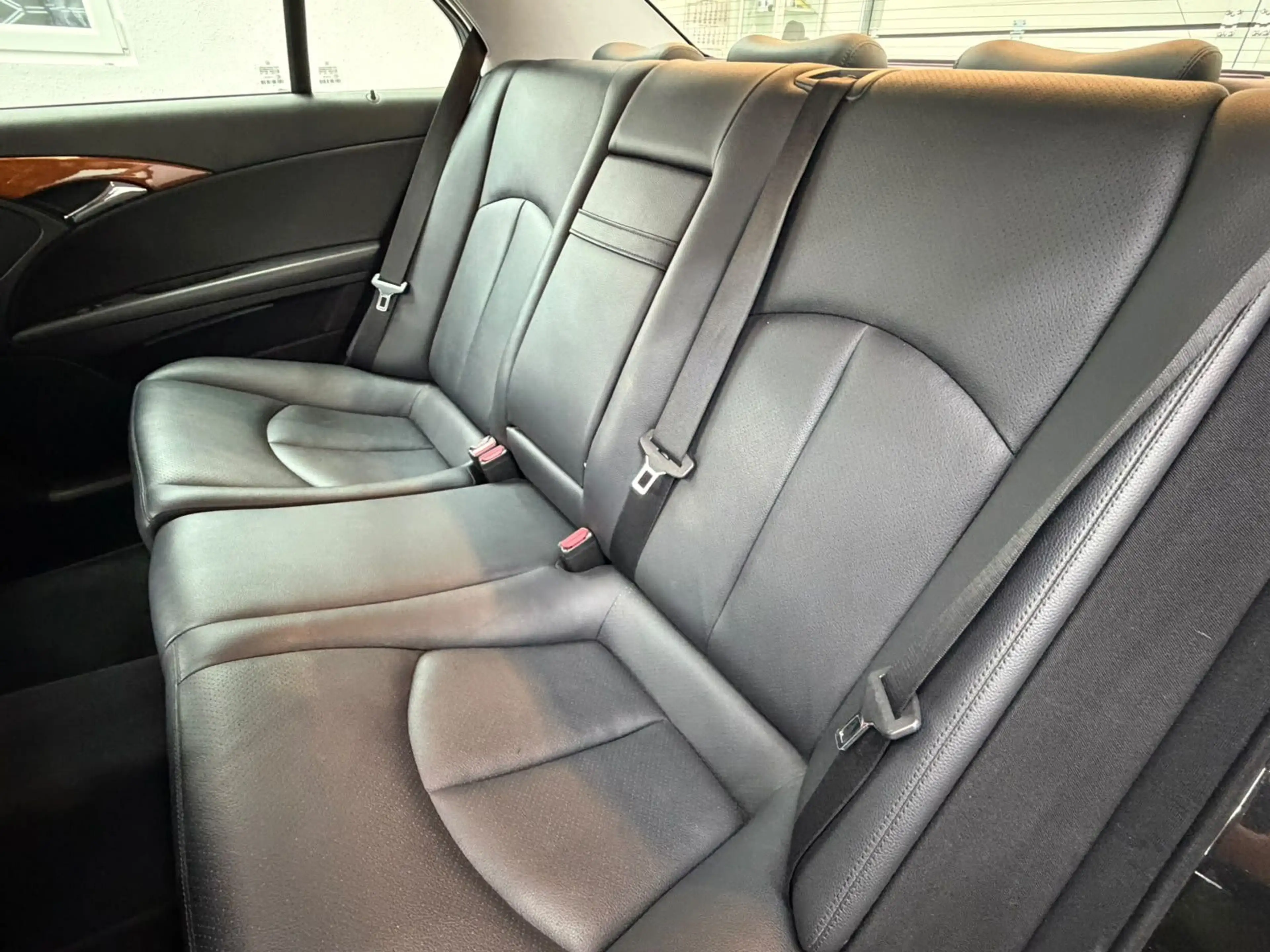 Mercedes-Benz E 200 CDI Limousine LEDER/SHZG/TÜV 04.28/ — photo 5