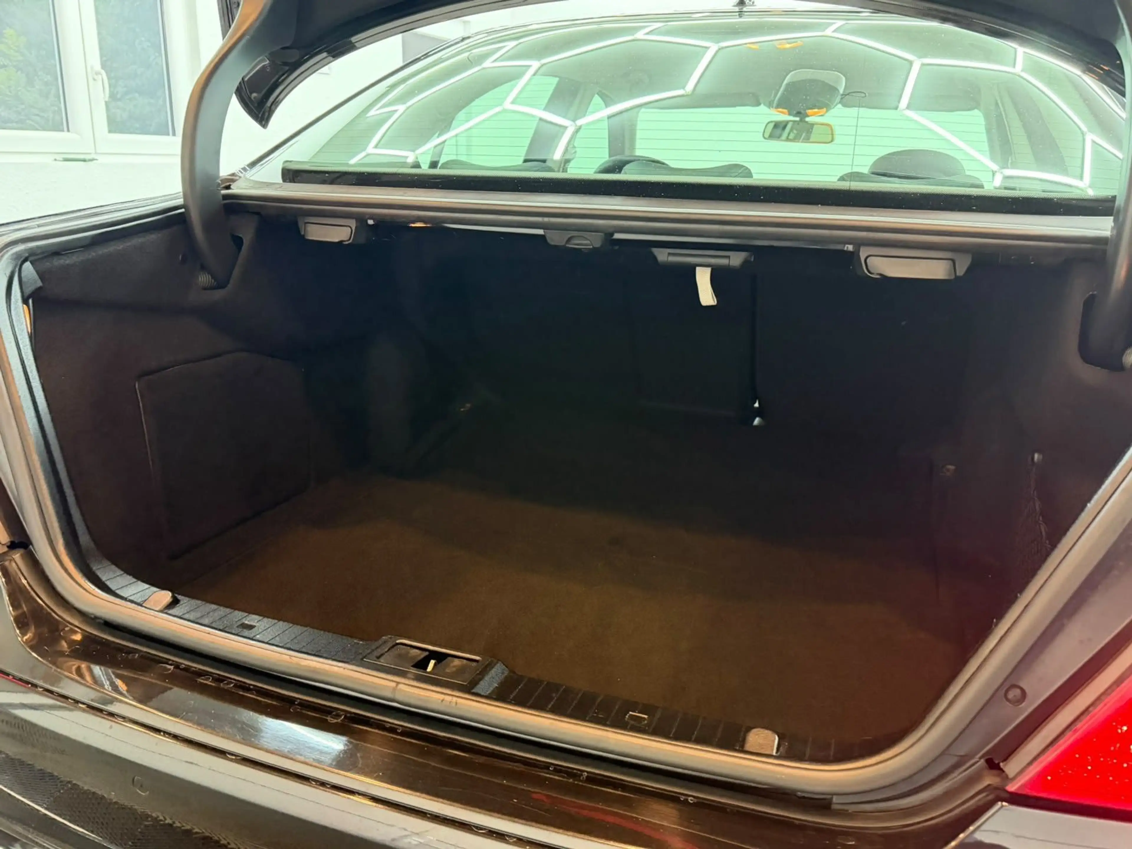 Mercedes-Benz E 200 CDI Limousine LEDER/SHZG/TÜV 04.28/ — photo 11