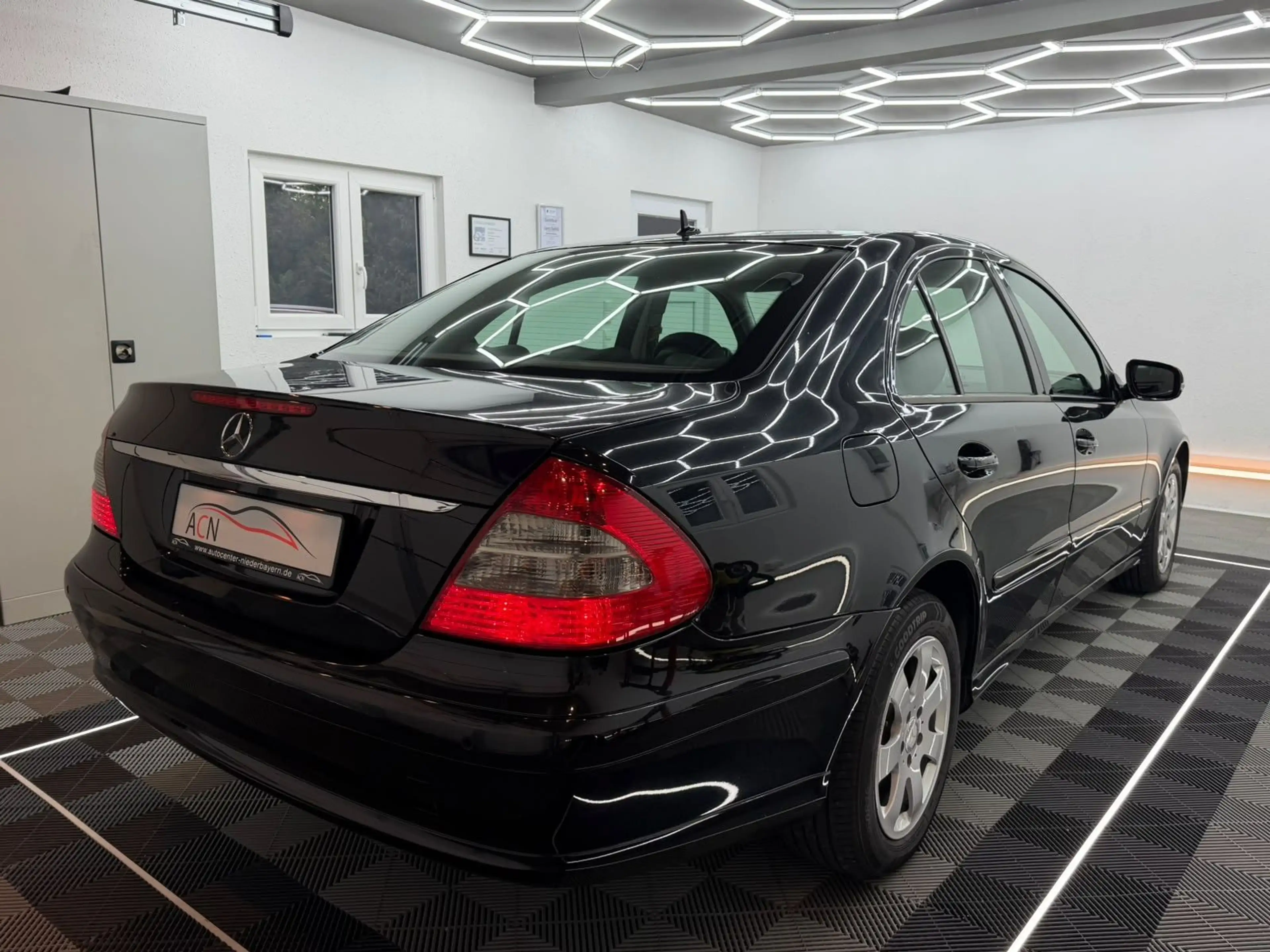 Mercedes-Benz E 200 CDI Limousine LEDER/SHZG/TÜV 04.28/ — photo 12
