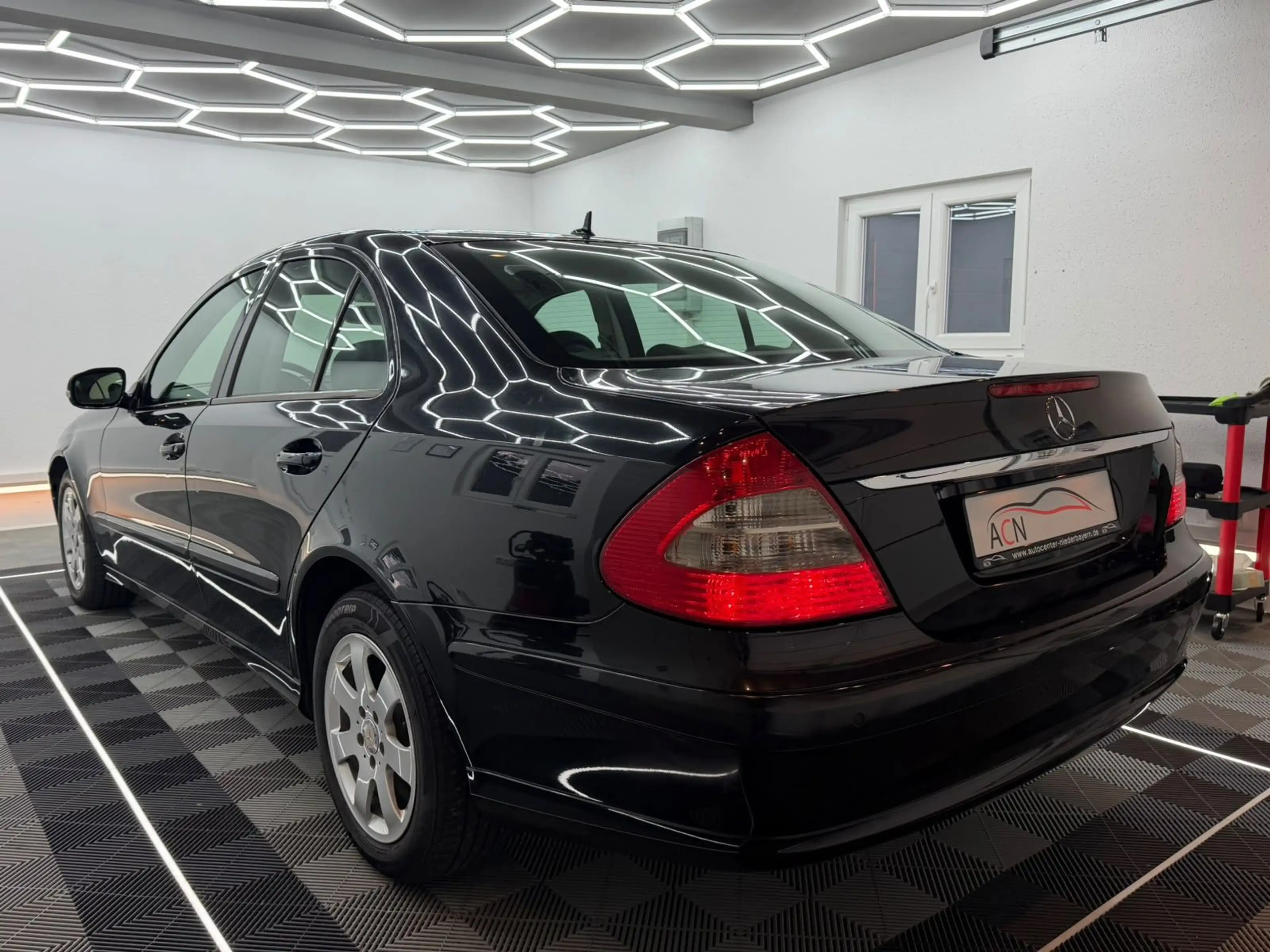 Mercedes-Benz E 200 CDI Limousine LEDER/SHZG/TÜV 04.28/ — photo 10