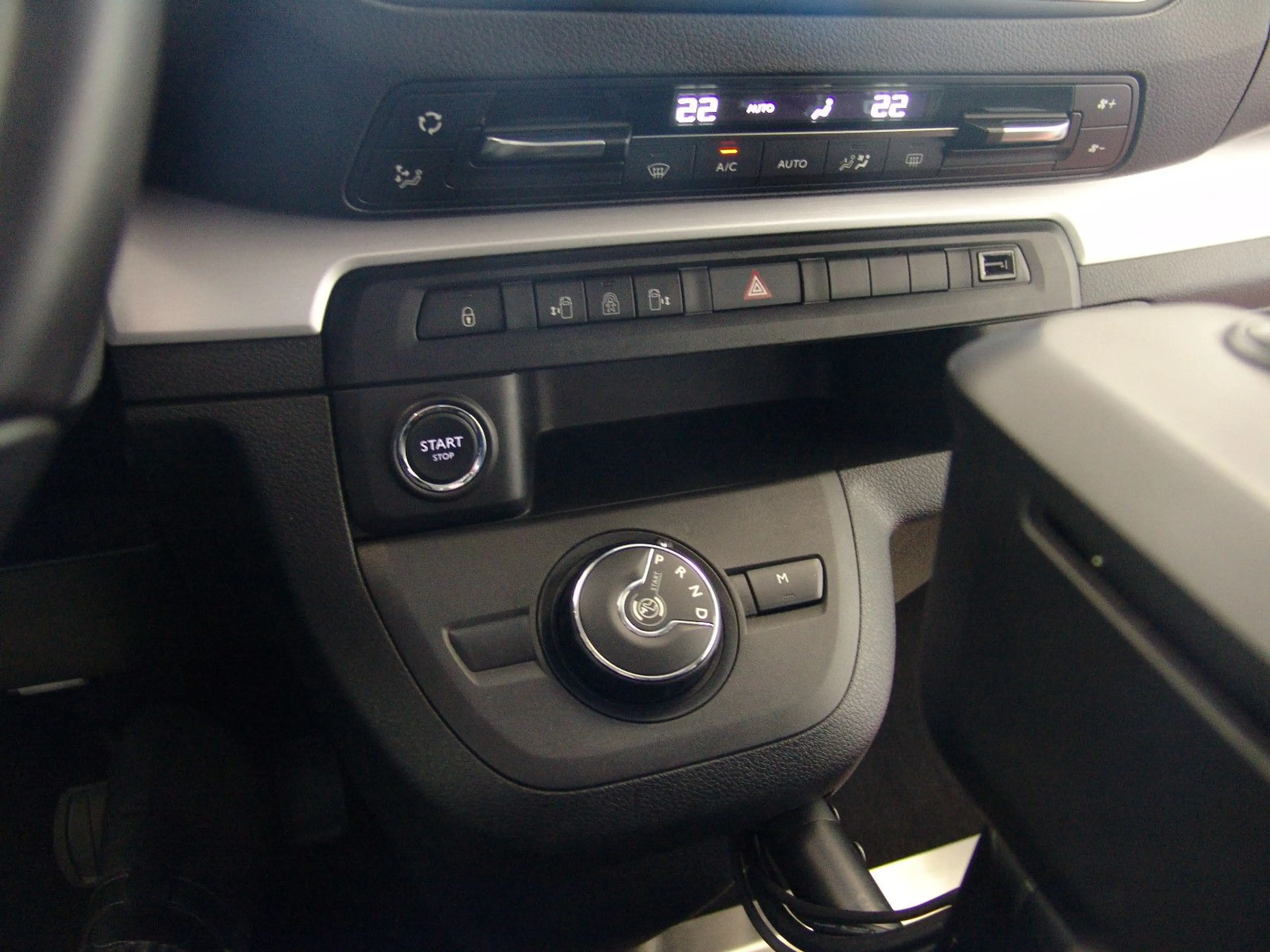 Peugeot Traveller L2/ Space Drive/Kassettenlift/Paravan — photo 12