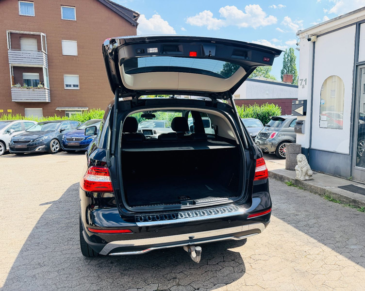 Mercedes-Benz ML 350 CDI BlueTec Navi Xenon Schiebedach AHK — photo 8
