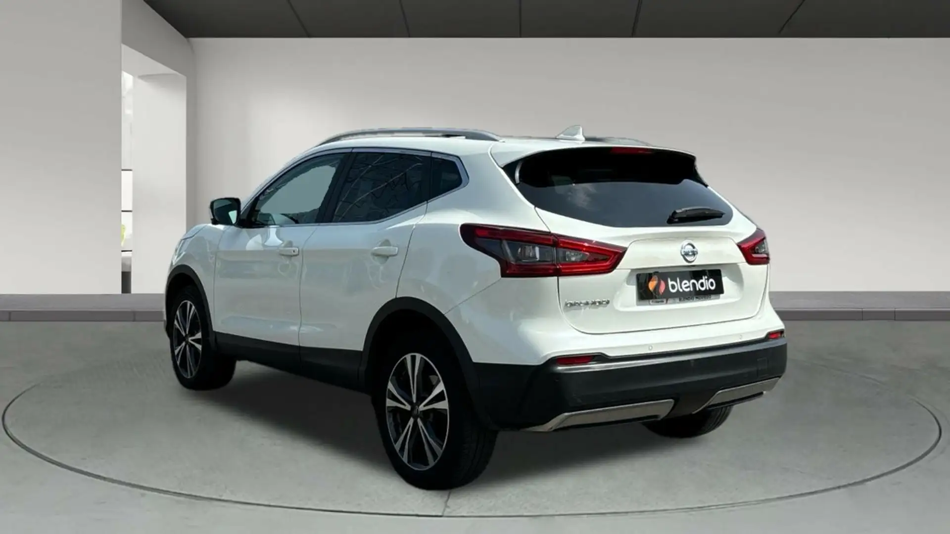 Nissan Qashqai 1.2 DIG-T N-Connecta 4x2 Weiß - 2