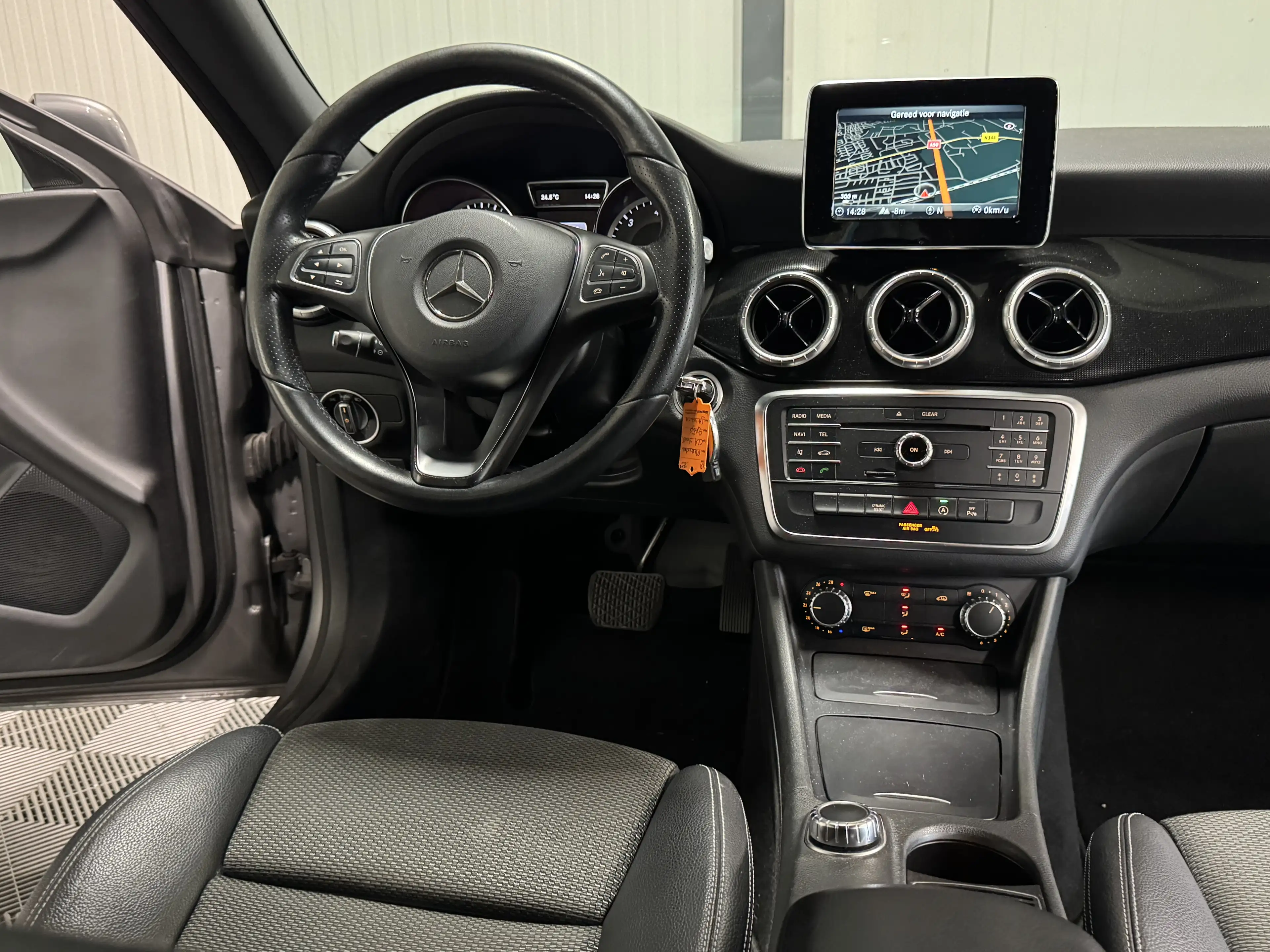 Mercedes-Benz CLA 200 d Aut | Lease Edition | Airco | Navi | Xenon — photo 3