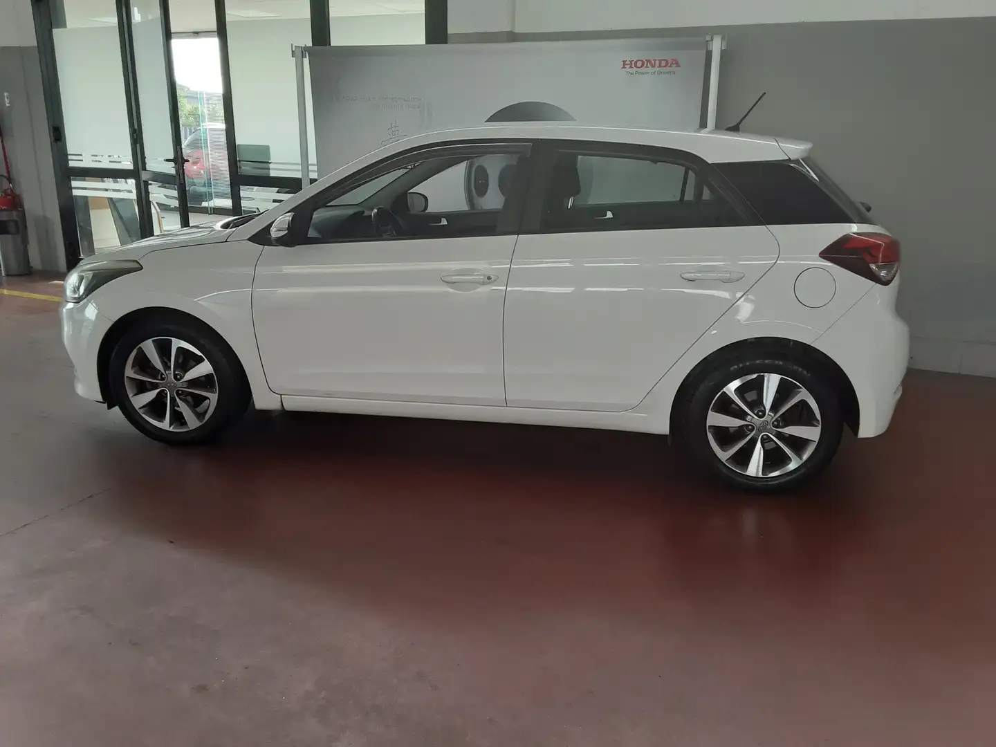 Hyundai i20 i20 5p 1.2 Style 84cv Weiß - 2