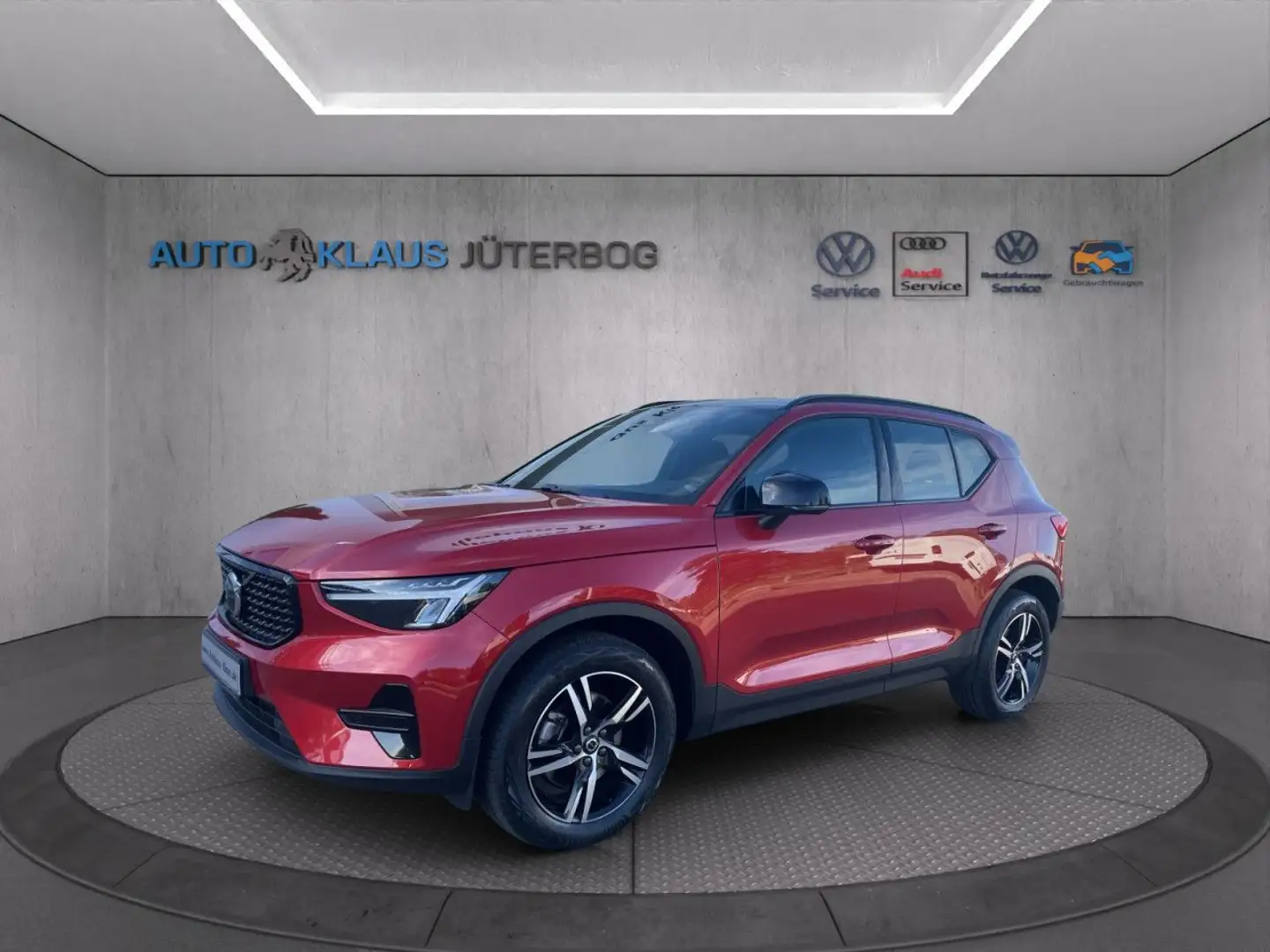Volvo XC40 XC 40 B4 AWD Plus Dark (EURO 6d) LED+Keyless Klima Rot - 1