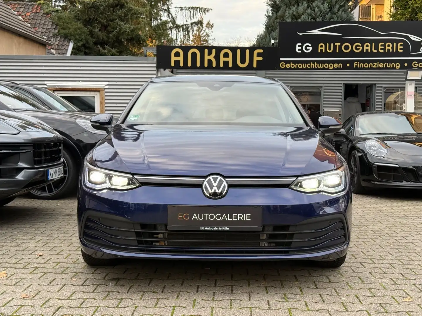 Volkswagen Golf VIII Lim. Life*PANO*MASSAGE*NAVI*MWST Bleu - 2