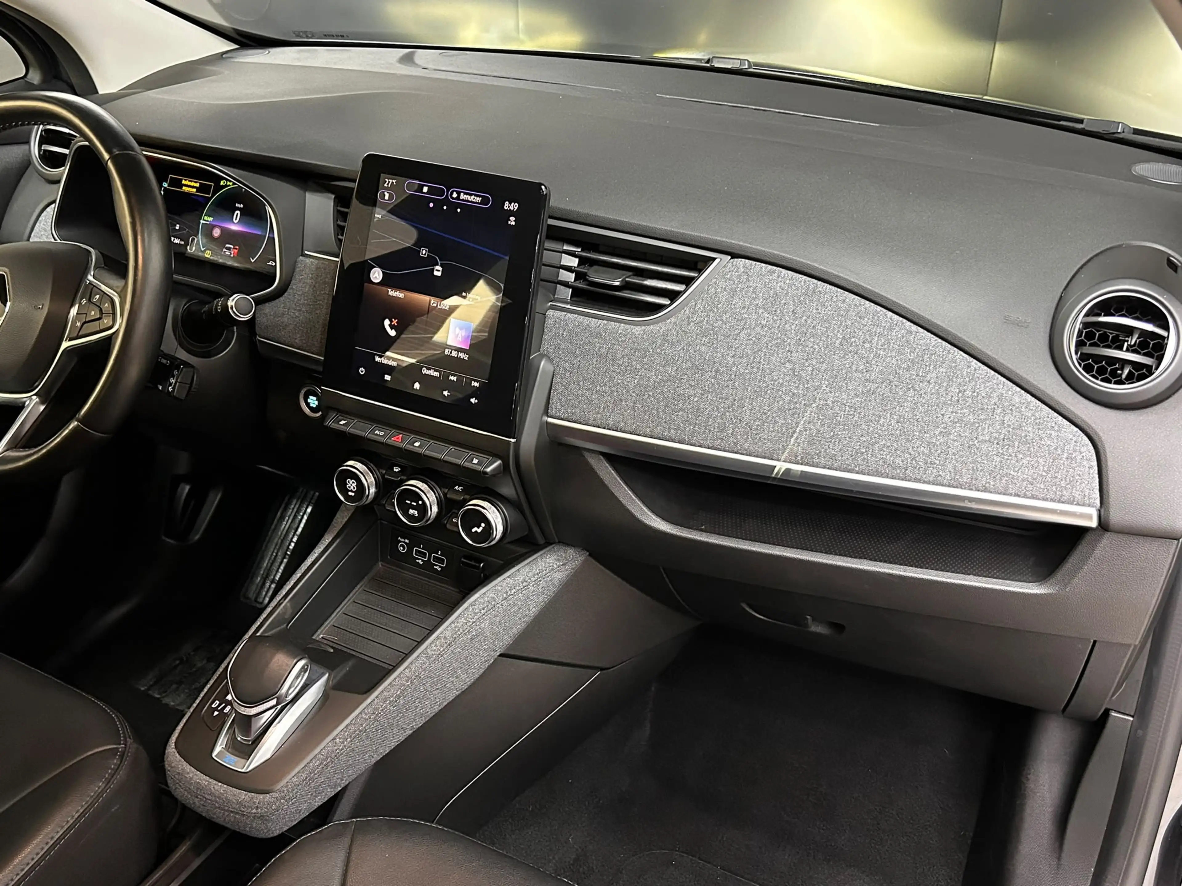 Renault ZOE Intens BATTERIE INCLUS+NAV+KAM+VIRTU+SHZ+TEM — photo 15