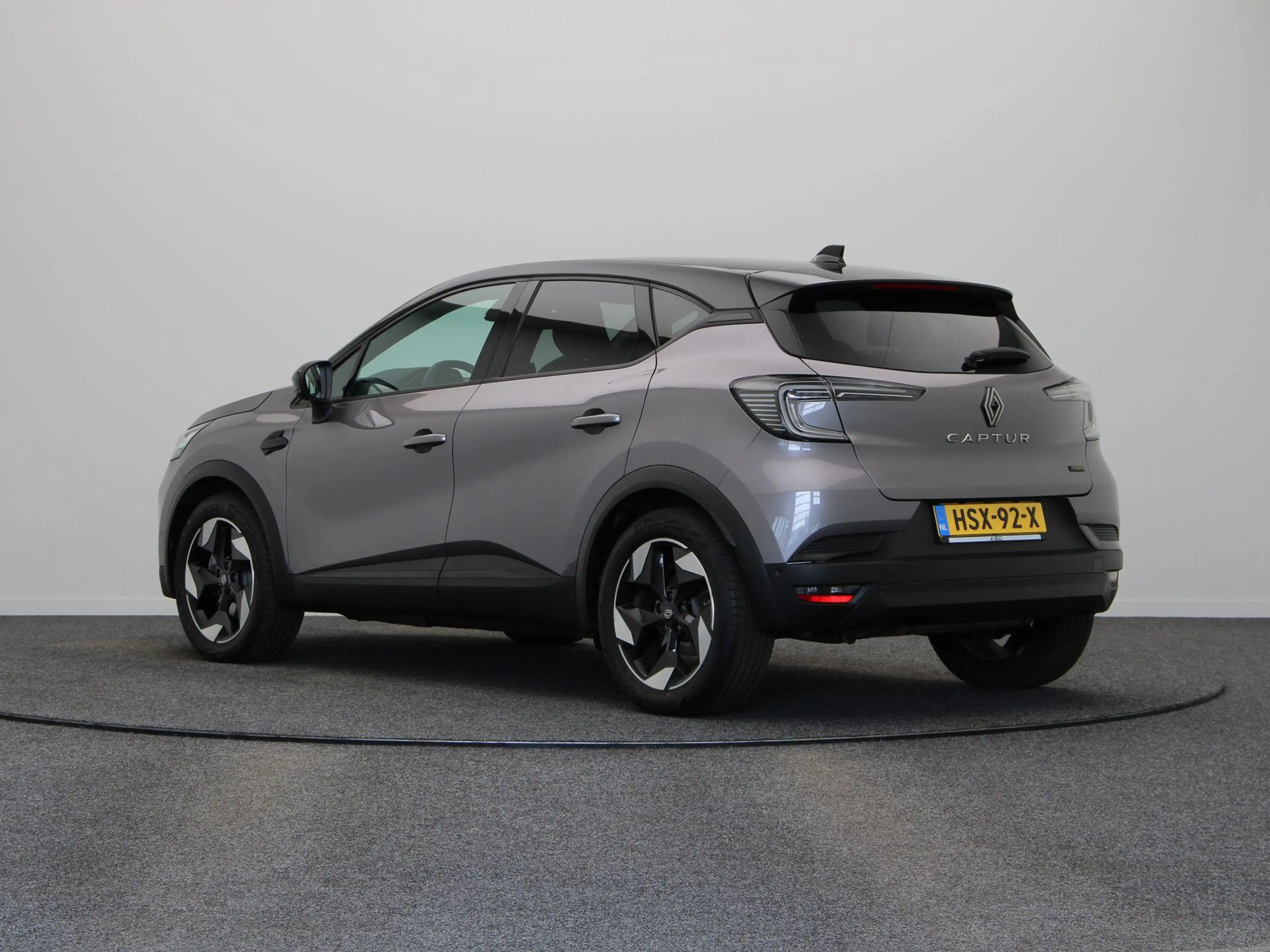 Renault Captur 1.6 E-Tech full hybrid 145 techno | Adaptive cruis — photo 2