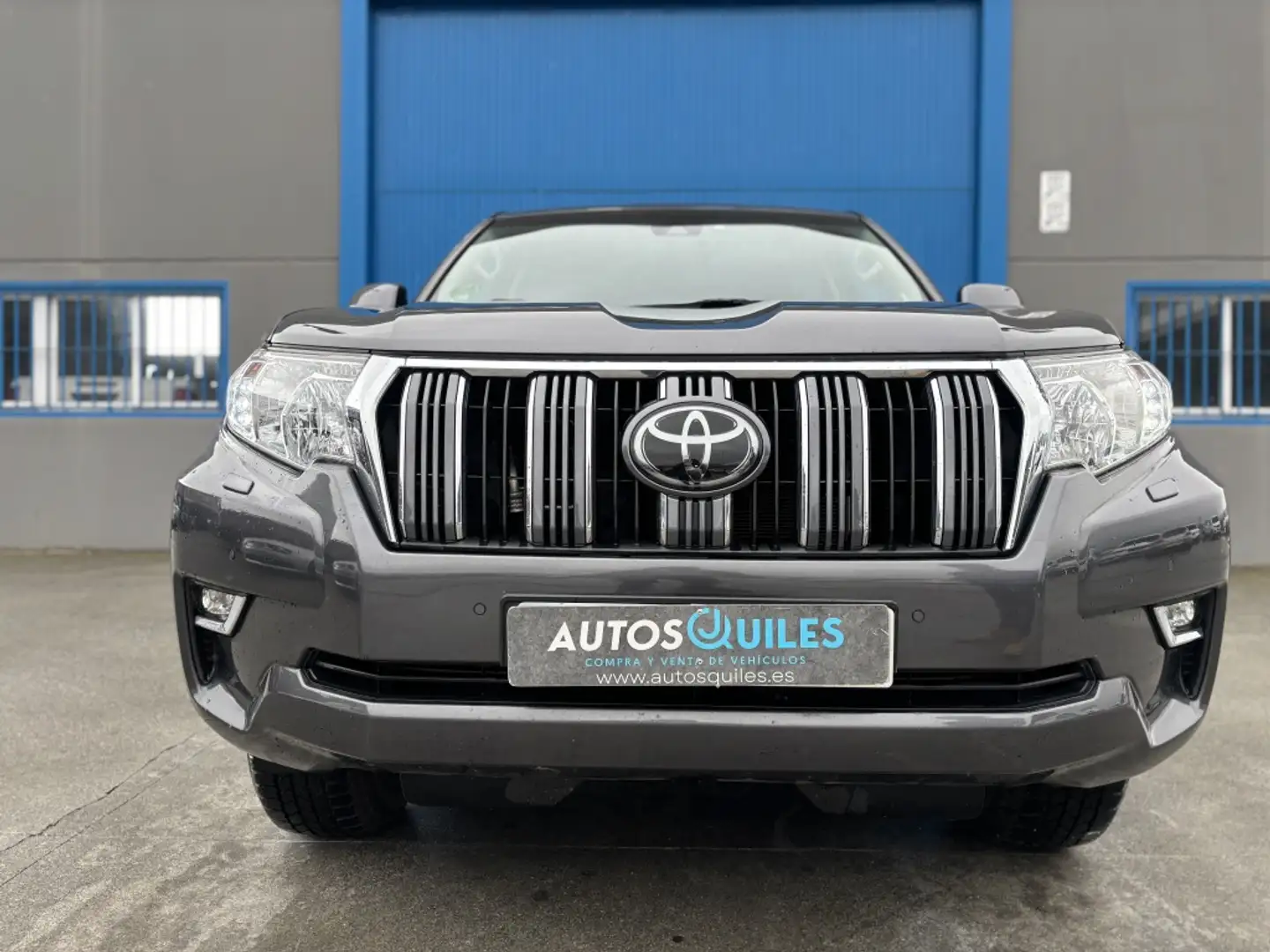 Toyota Land Cruiser D-4D VXL Aut. Gris - 2