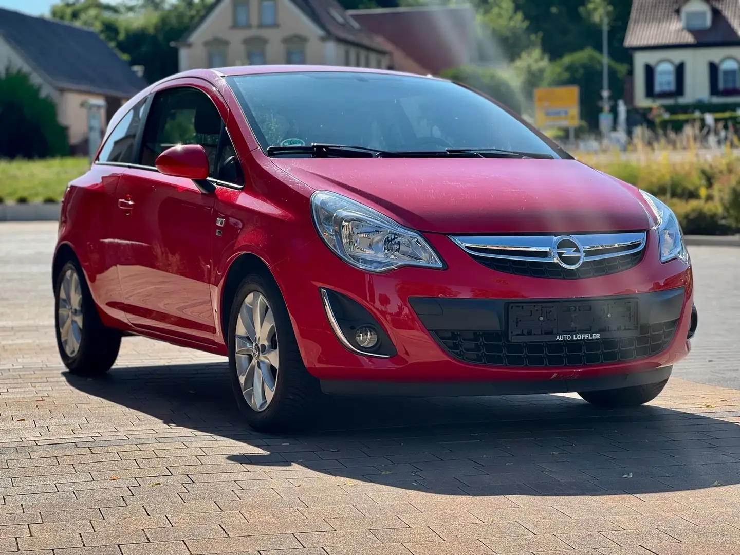 Opel Corsa 1.2 16V ecoFLEX Start-Stop 150 Jahre Rouge - 1