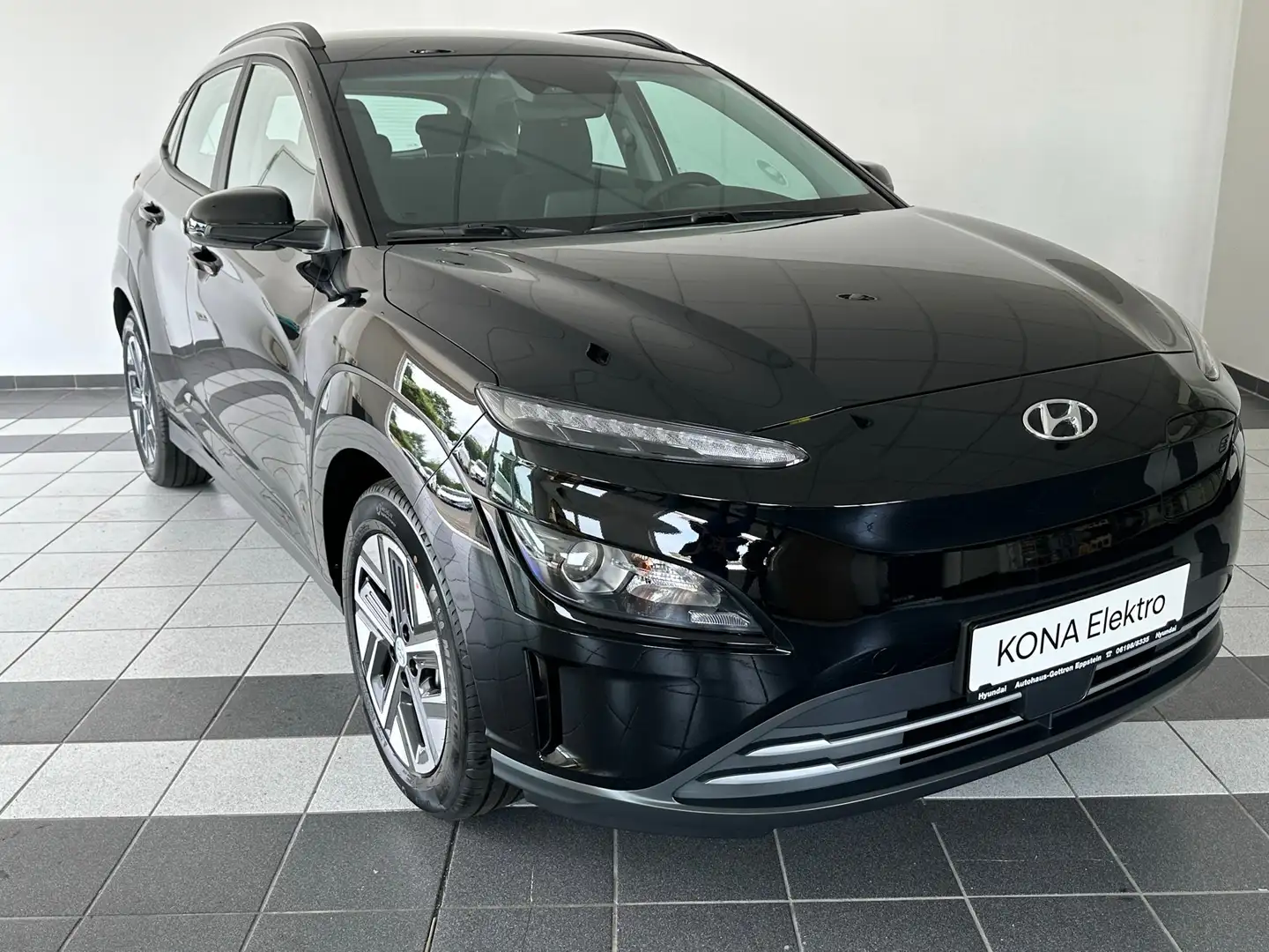 Hyundai KONA Elektro Select inkl. Effizienz-Paket Schwarz - 2