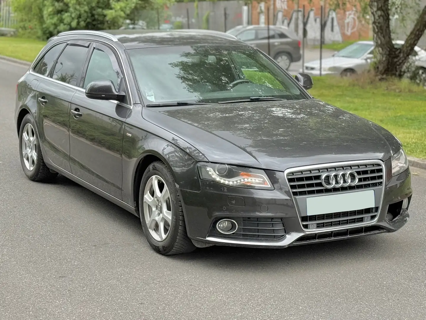 Audi A4 2.0TDi S-line Start/Stop DPF EURO-5 Zwart - 1