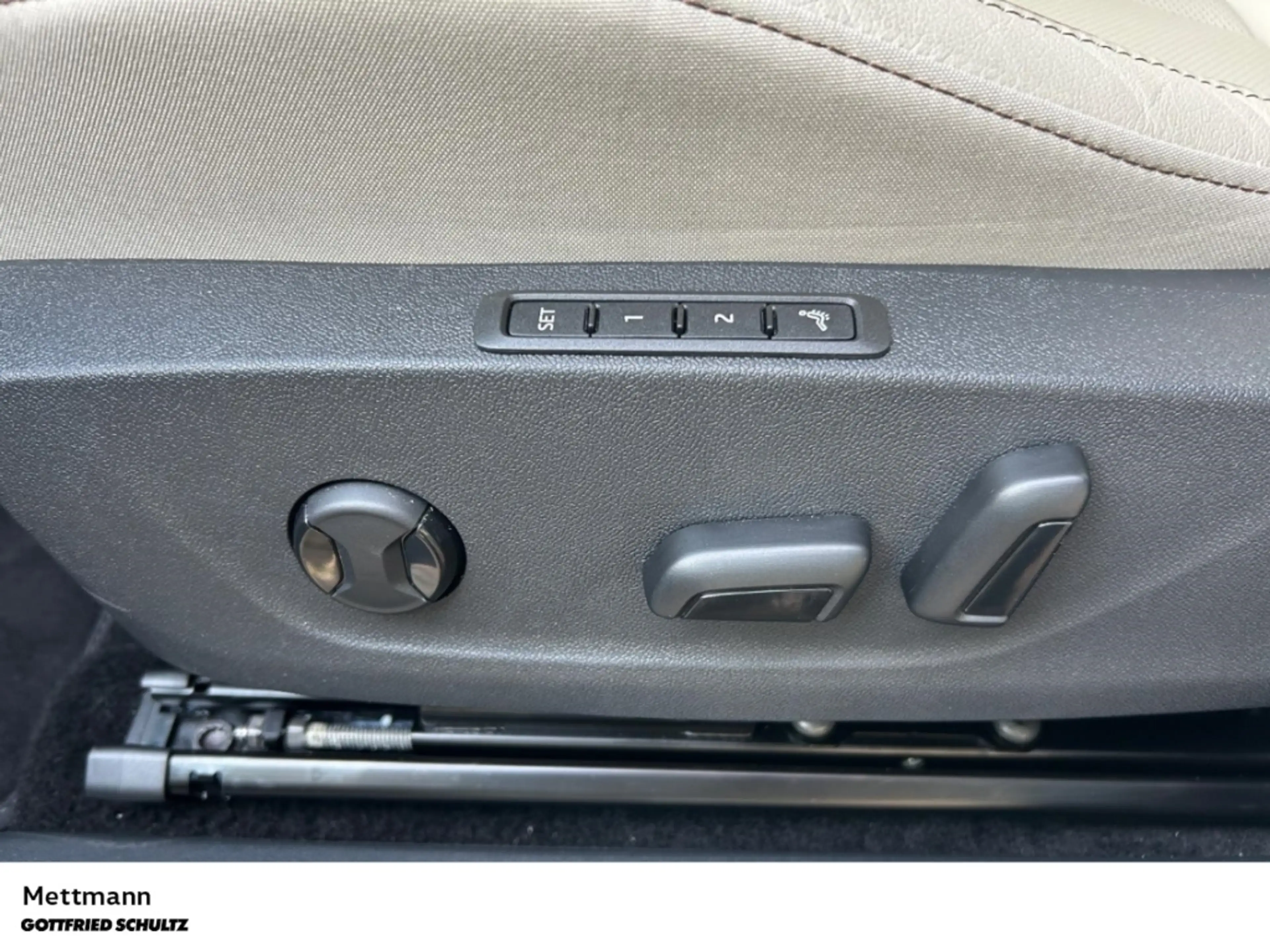 Skoda Elroq L&K SHZ LED APP KEYLESS 21ZOLL — photo 10