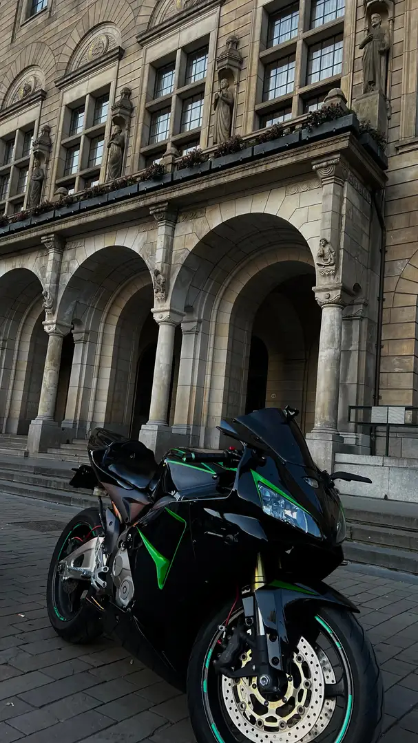 Honda CBR 600 Чёрный - 1
