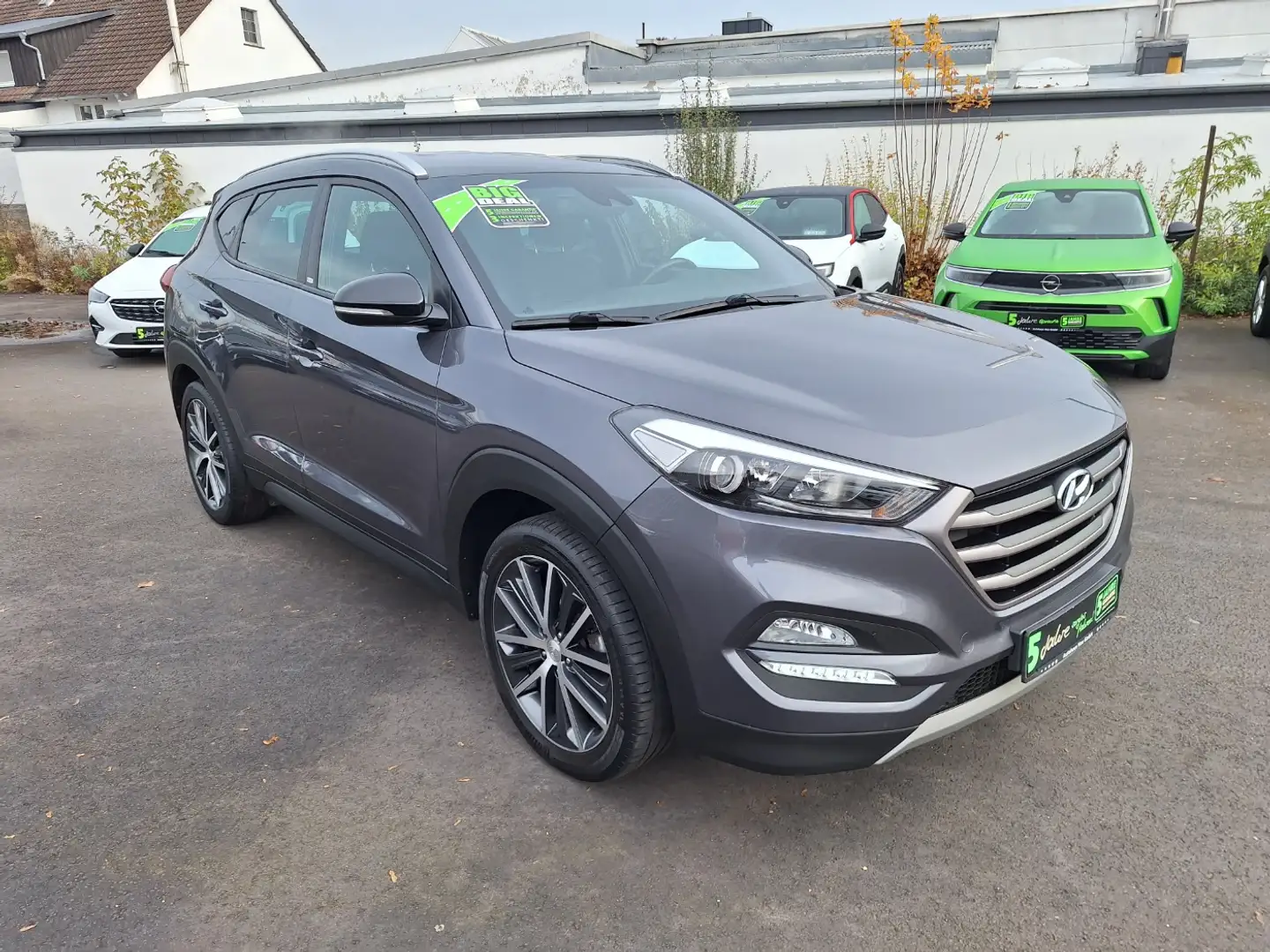 Hyundai TUCSON 1.6 Turbo Passion Inspektionspak. BigDeal Grijs - 2