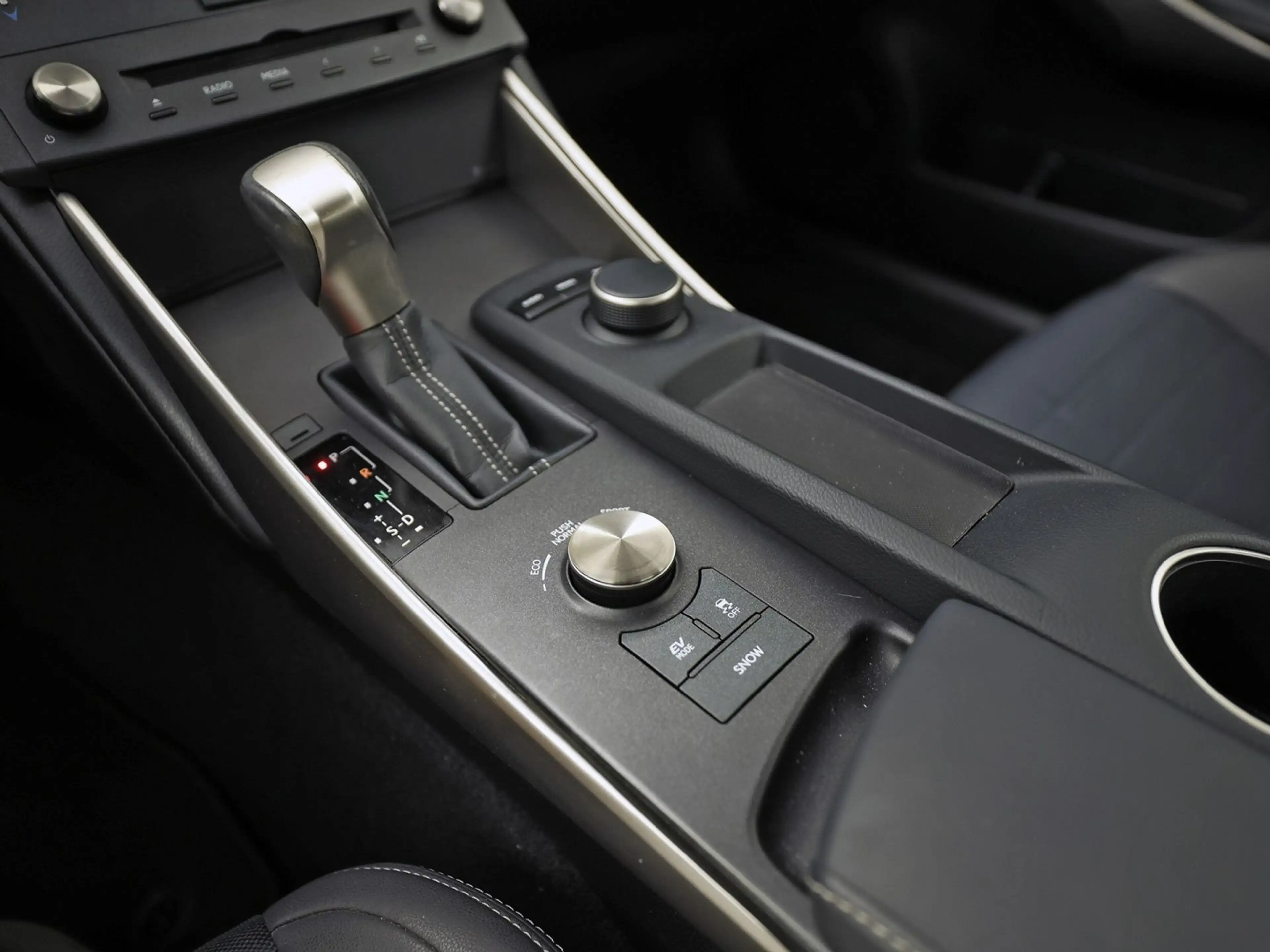 Lexus IS 300 300h Hybrid Business Sport Automaat 223Pk (NAVIGAT — photo 11