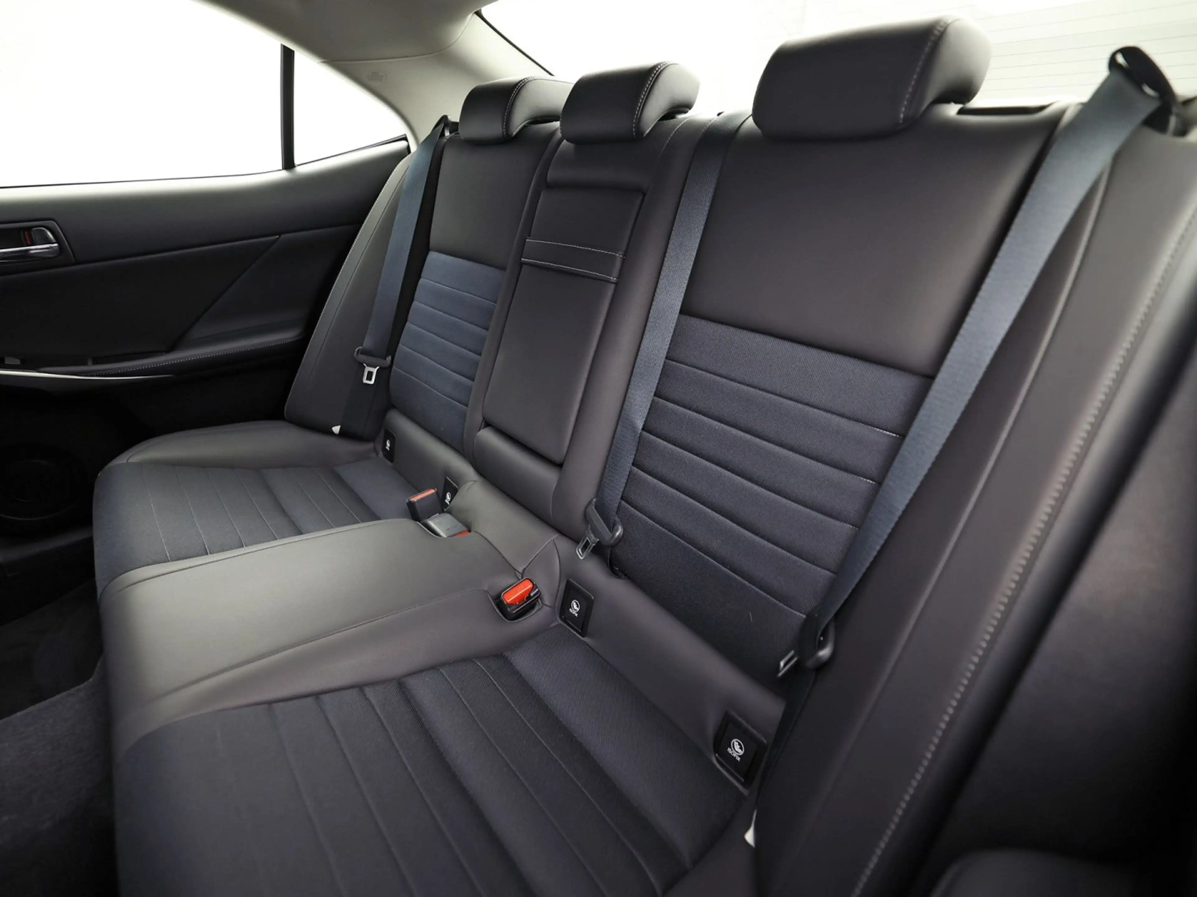 Lexus IS 300 300h Hybrid Business Sport Automaat 223Pk (NAVIGAT — photo 16