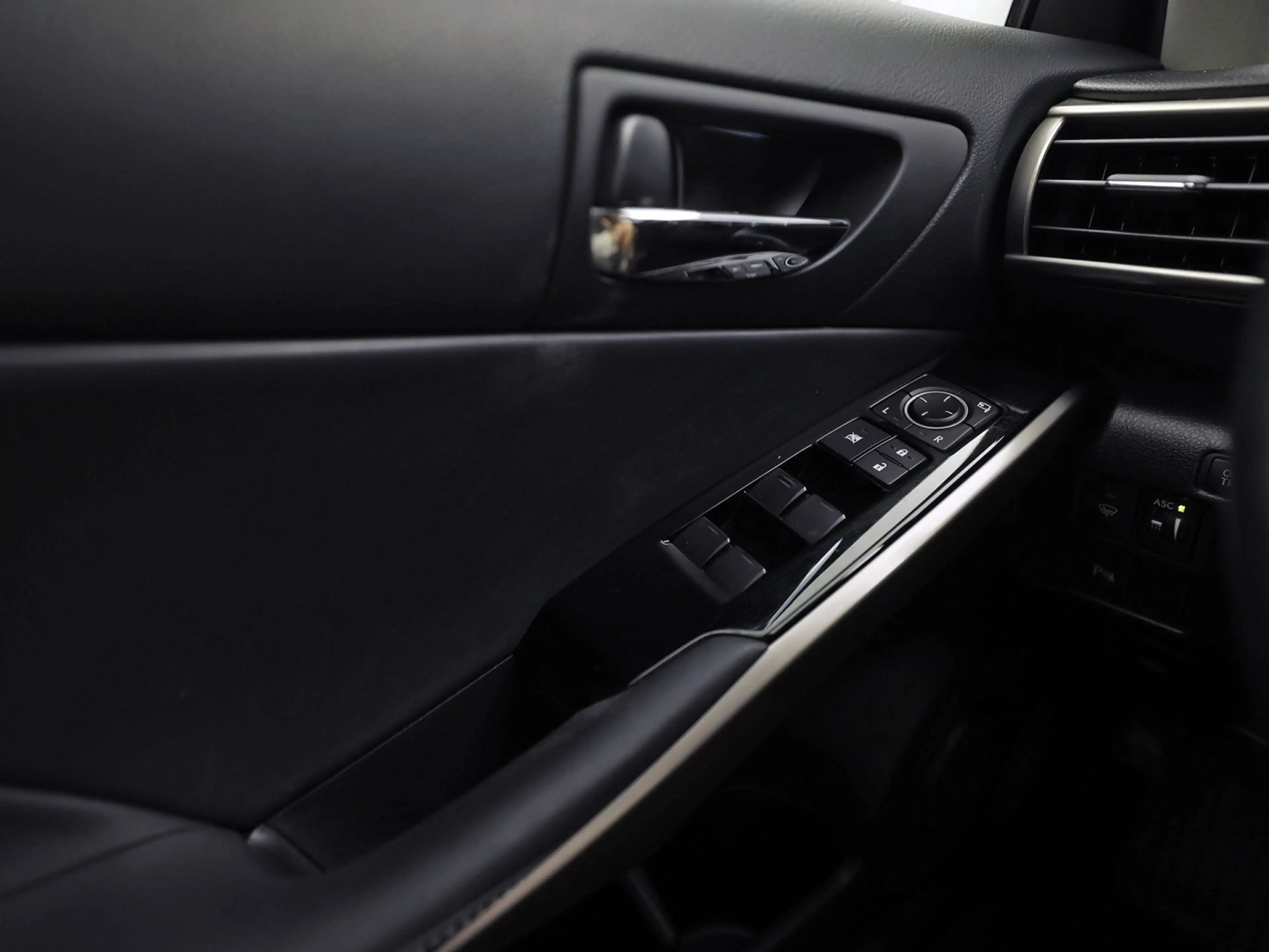 Lexus IS 300 300h Hybrid Business Sport Automaat 223Pk (NAVIGAT — photo 29