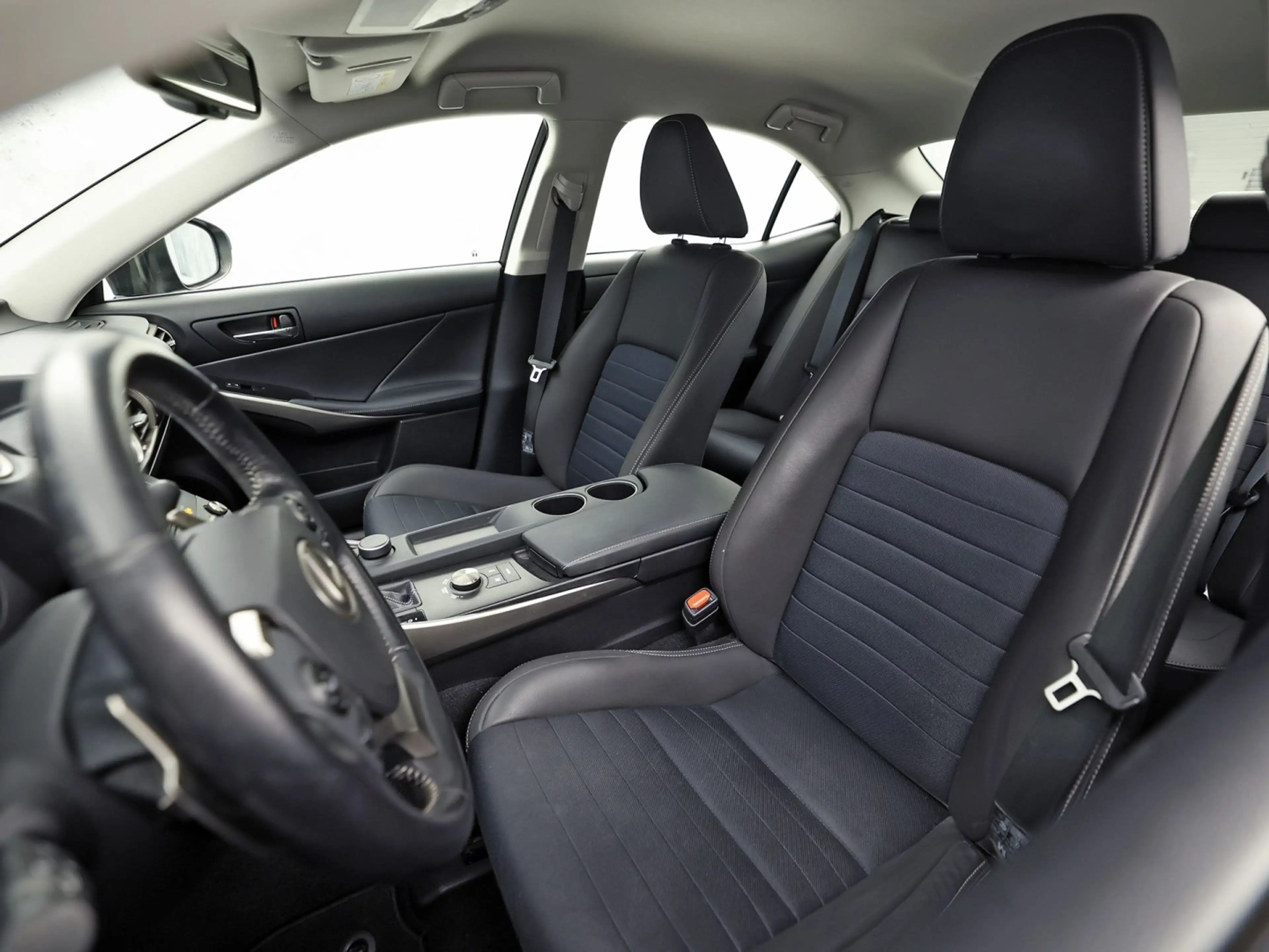 Lexus IS 300 300h Hybrid Business Sport Automaat 223Pk (NAVIGAT — photo 15