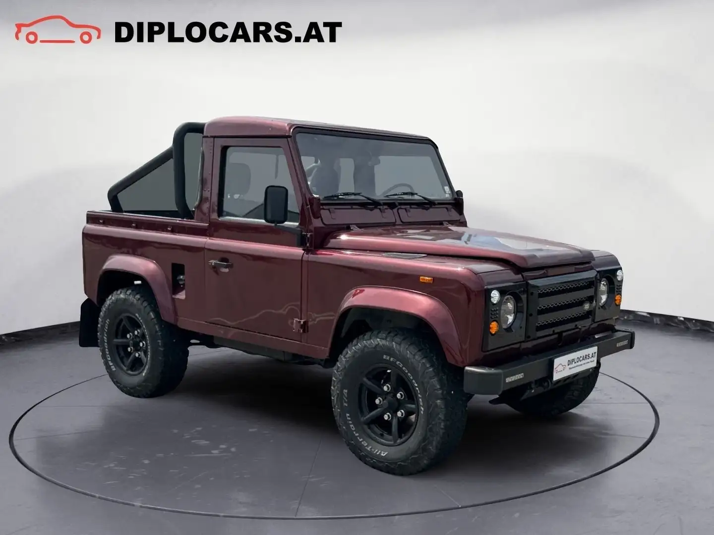 Land Rover Defender 90 V8 Rojo - 1