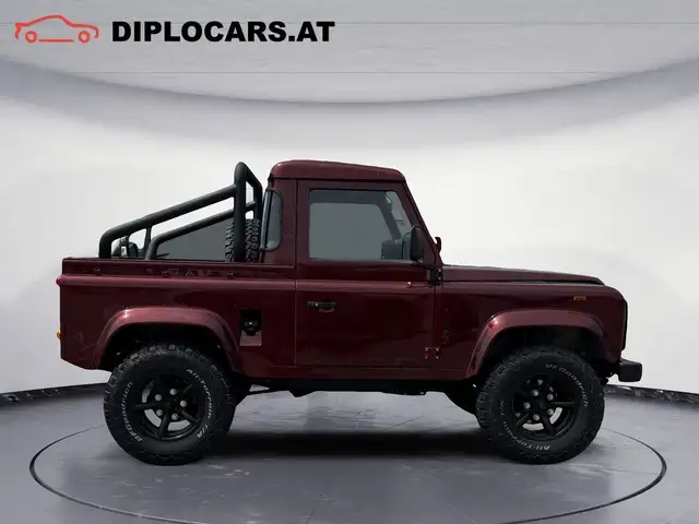 Land Rover Defender view 6