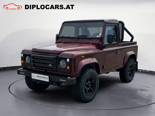 Land Rover Defender view 3