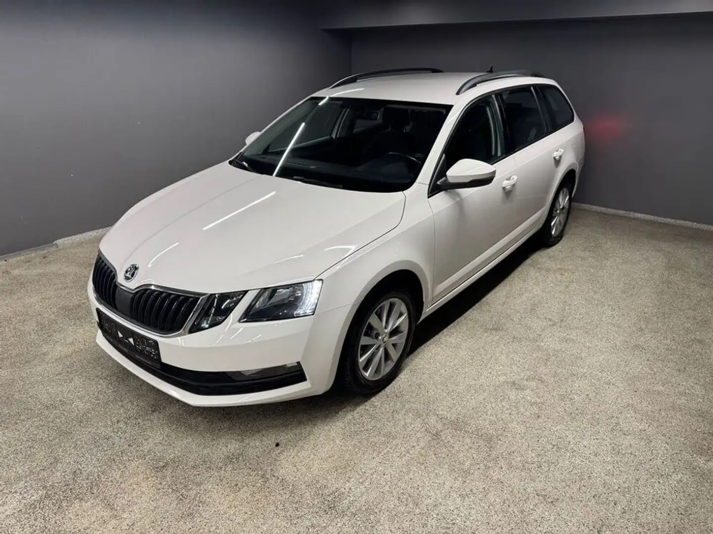Skoda Octavia Ambition Blanc - 2