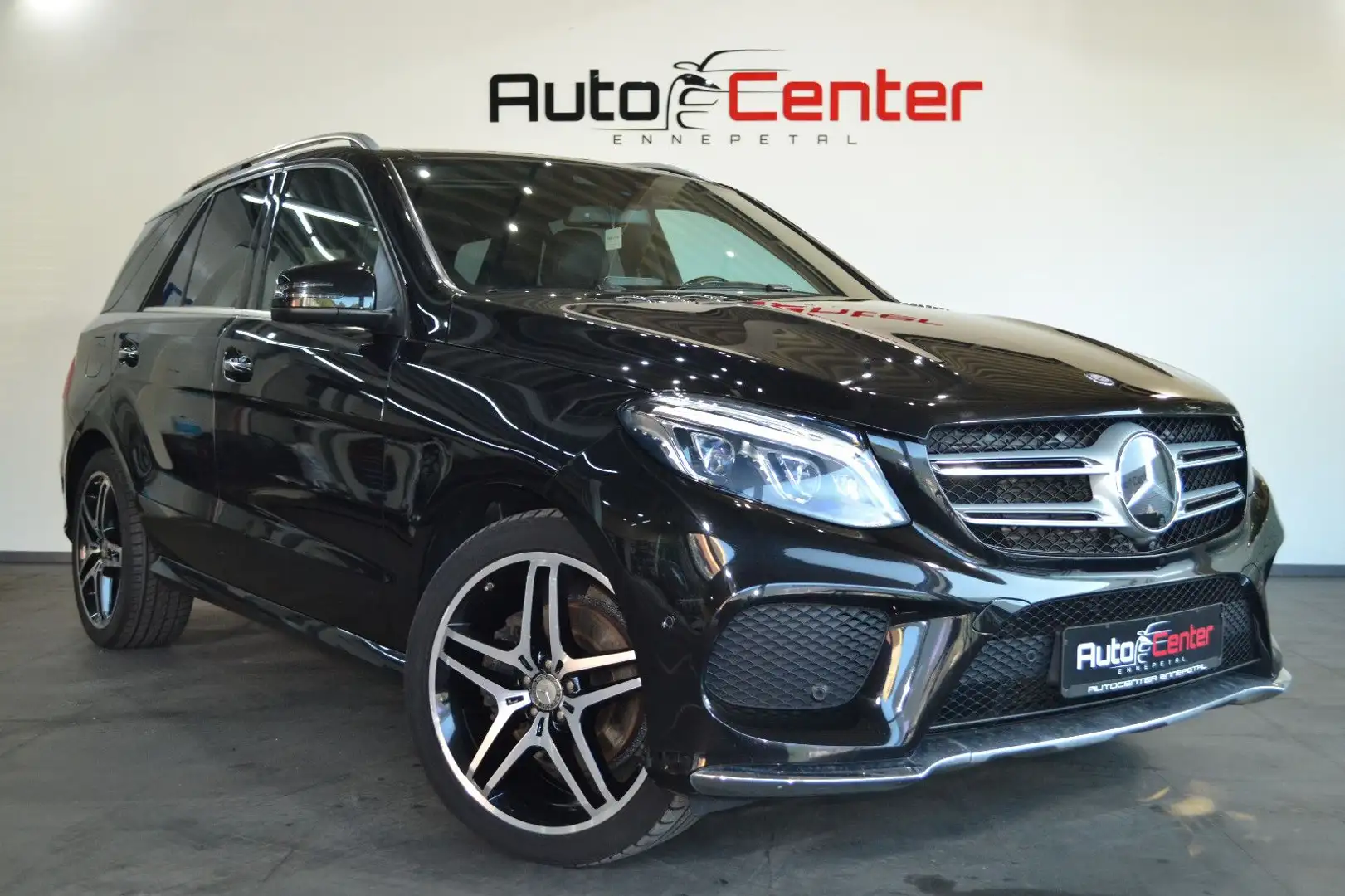 Mercedes-Benz GLE 350 d 4Matic*AMG LINE*2.Hand*Harman Kardon* Černá - 2