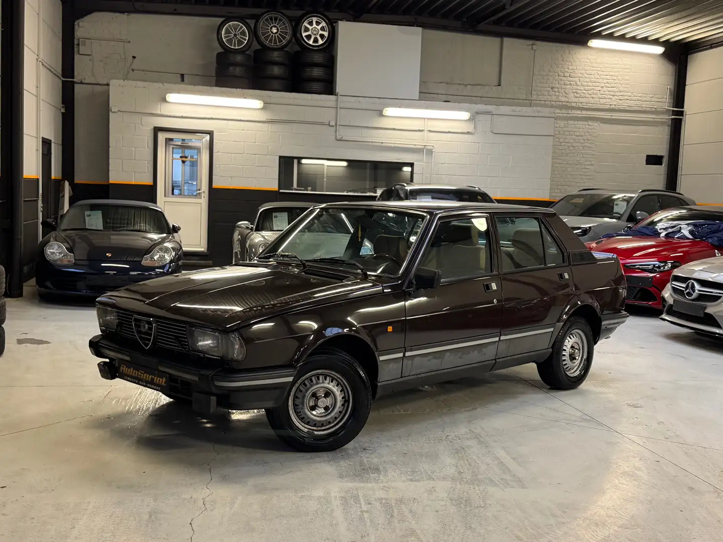 Alfa Romeo Giulietta PREMIER PRO 50.000KM CARNET VOITURE BELGES Bruin - 1