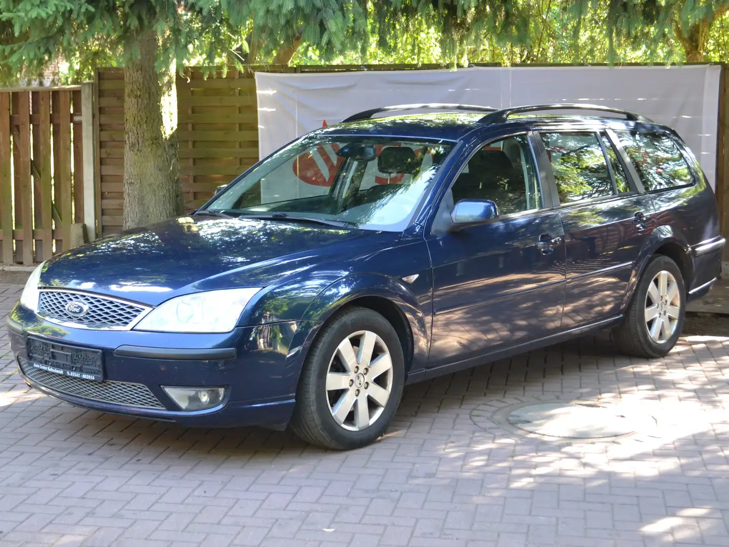 Ford Mondeo Futura X Kombi Klimaaut., LM-Felgen, gepfl. Zust.! Blau - 2