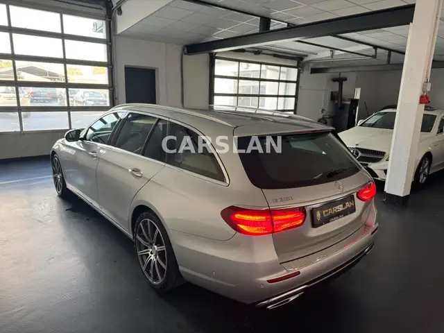Mercedes-Benz E-Class view 10