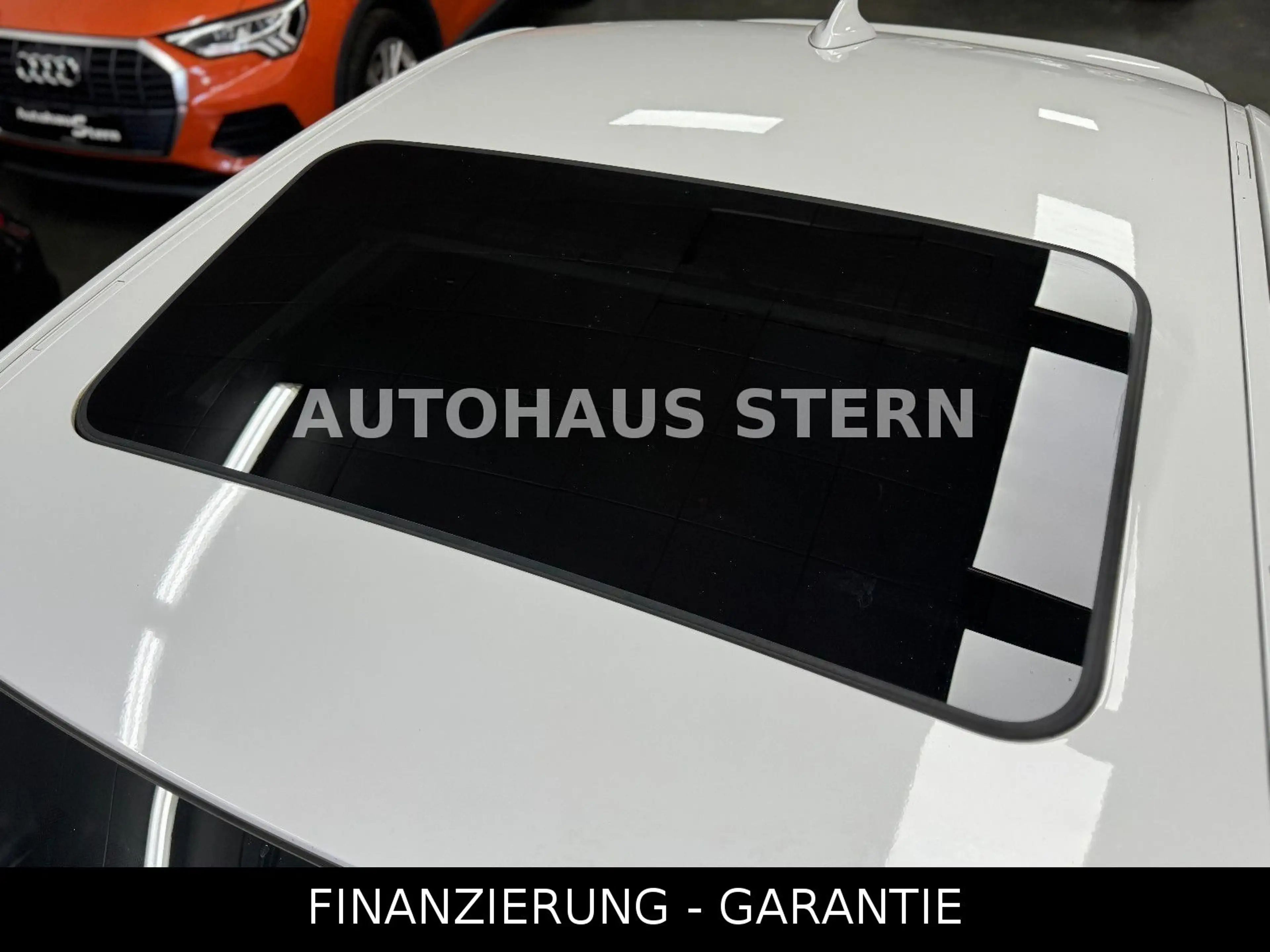 BMW 335 i xDrive Limousine HUD Schiebedach Tempomat — photo 5