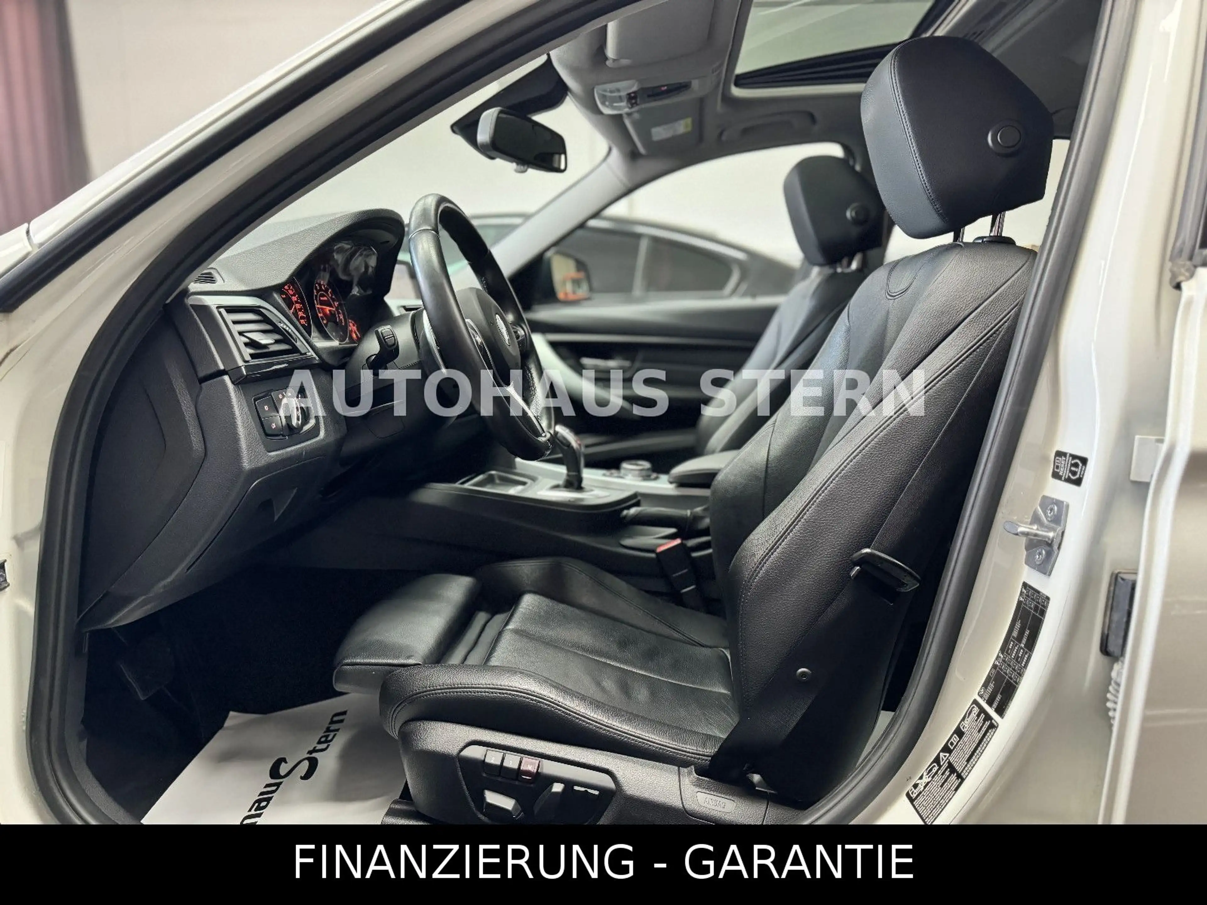 BMW 335 i xDrive Limousine HUD Schiebedach Tempomat — photo 12