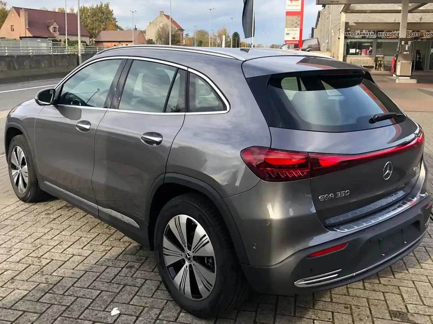 Mercedes-Benz EQA 350 EQA 350 4MATIC Adv. Plus Winter pack Carplay Gris - 2