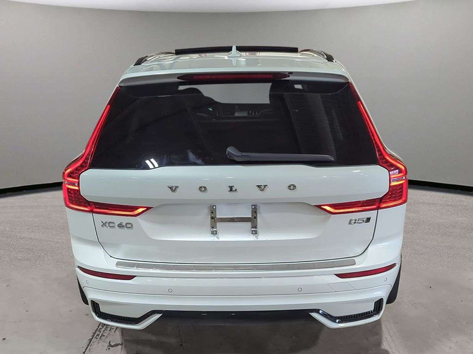 2024 Volvo XC60 B5 CORE; AWD,LEATHER,PANORAMIC SUNROOF, SMART KE alt 5