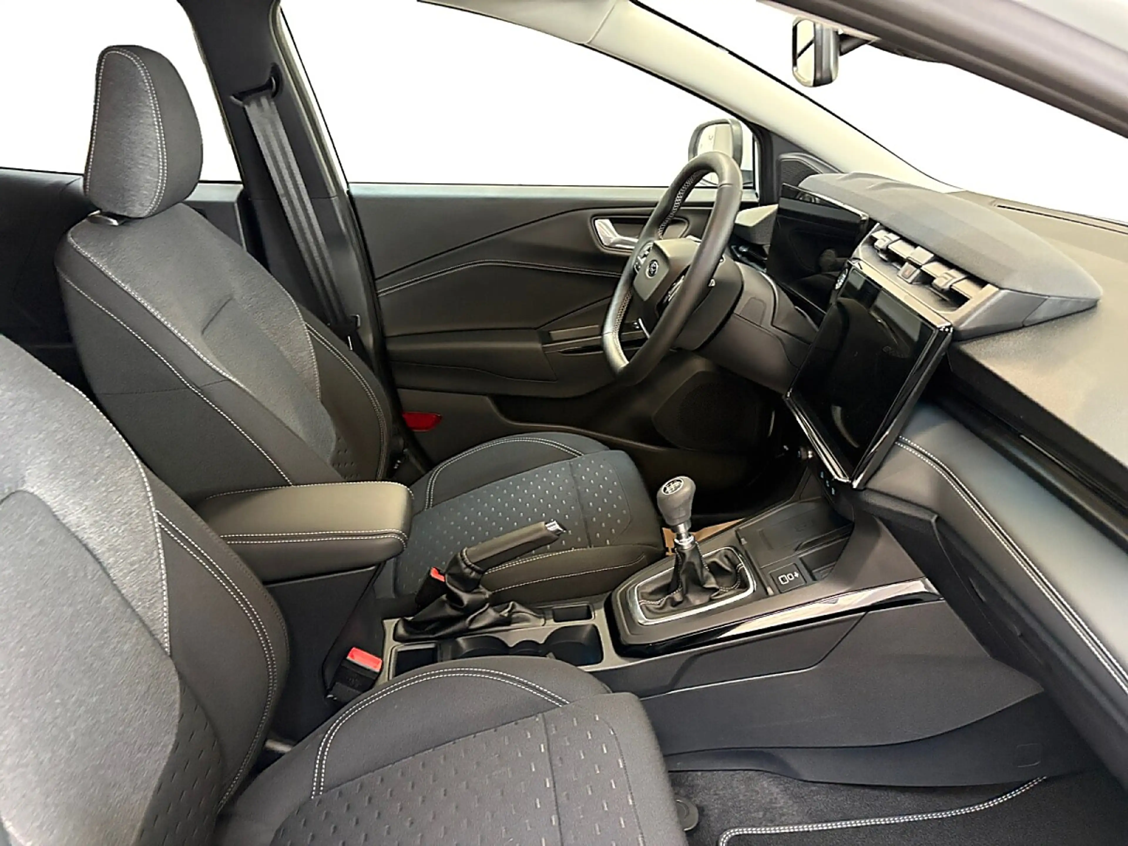 Ford Puma 1,0 EcoBoost Hybrid Titanium — photo 15