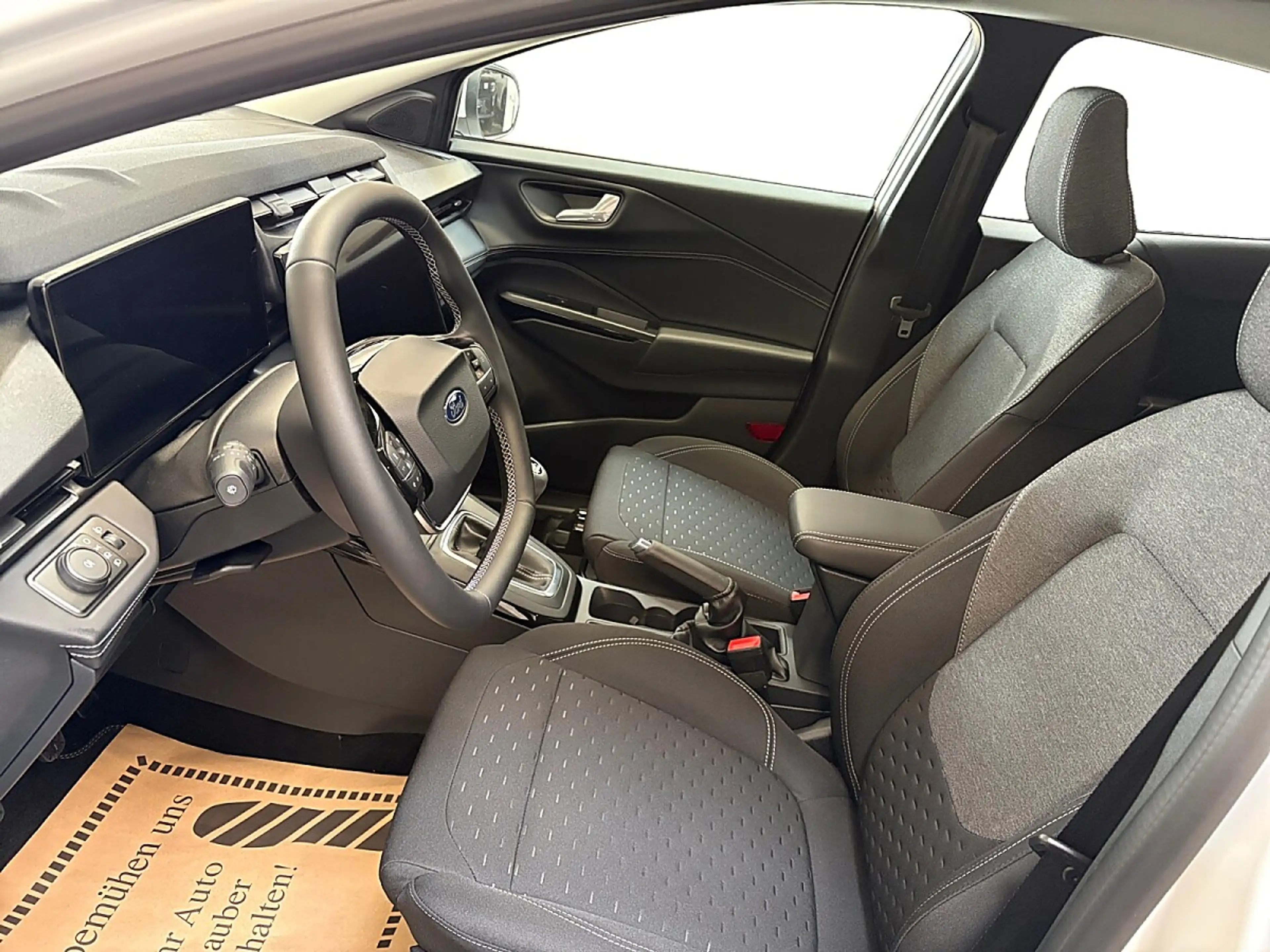Ford Puma 1,0 EcoBoost Hybrid Titanium — photo 9