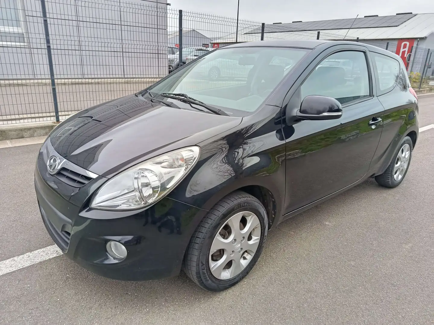 Hyundai i20 i20 1.2i Comfort MY2011 Noir - 1