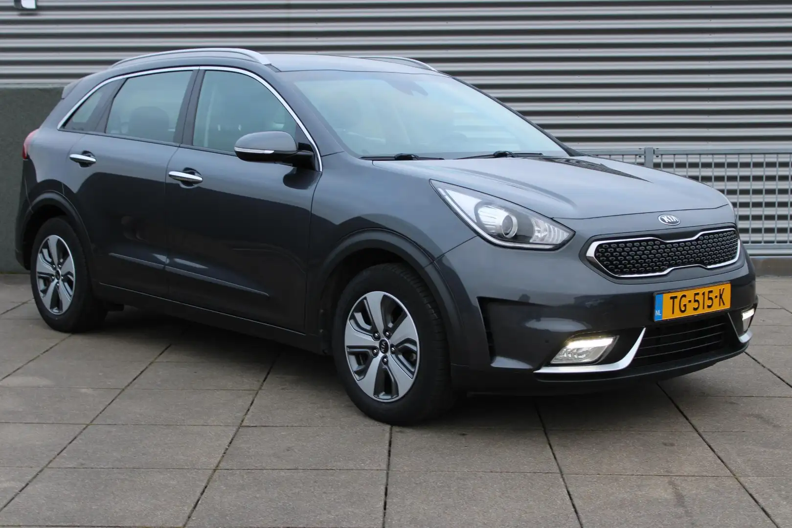 Kia Niro 1.6 GDi Hybrid DynamicLine TREKHAAK, NAVIGATIE, PA Gris - 2