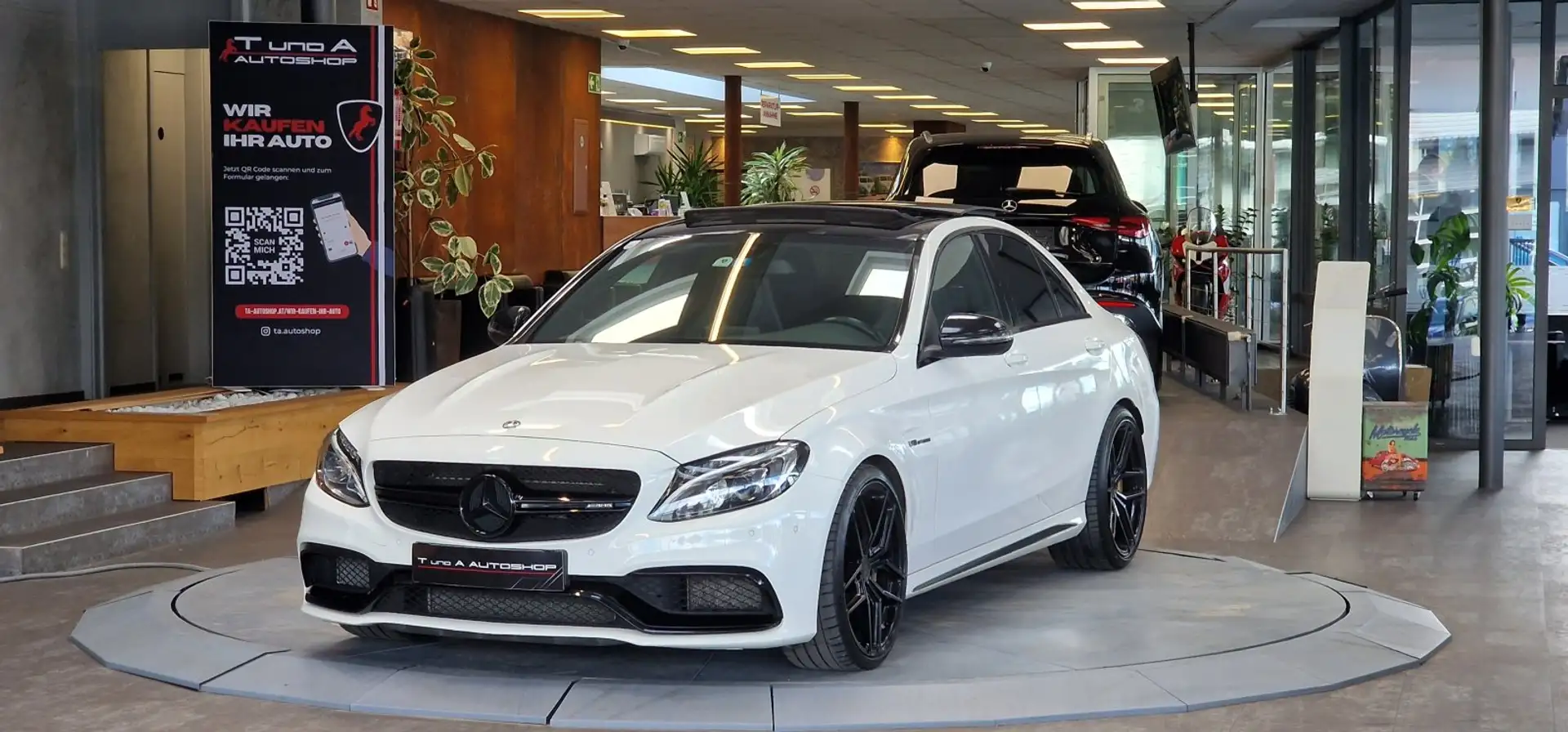 Mercedes-Benz C 63 AMG Aut. *Pano*Burmester*Kamera*20Zoll* Weiß - 1