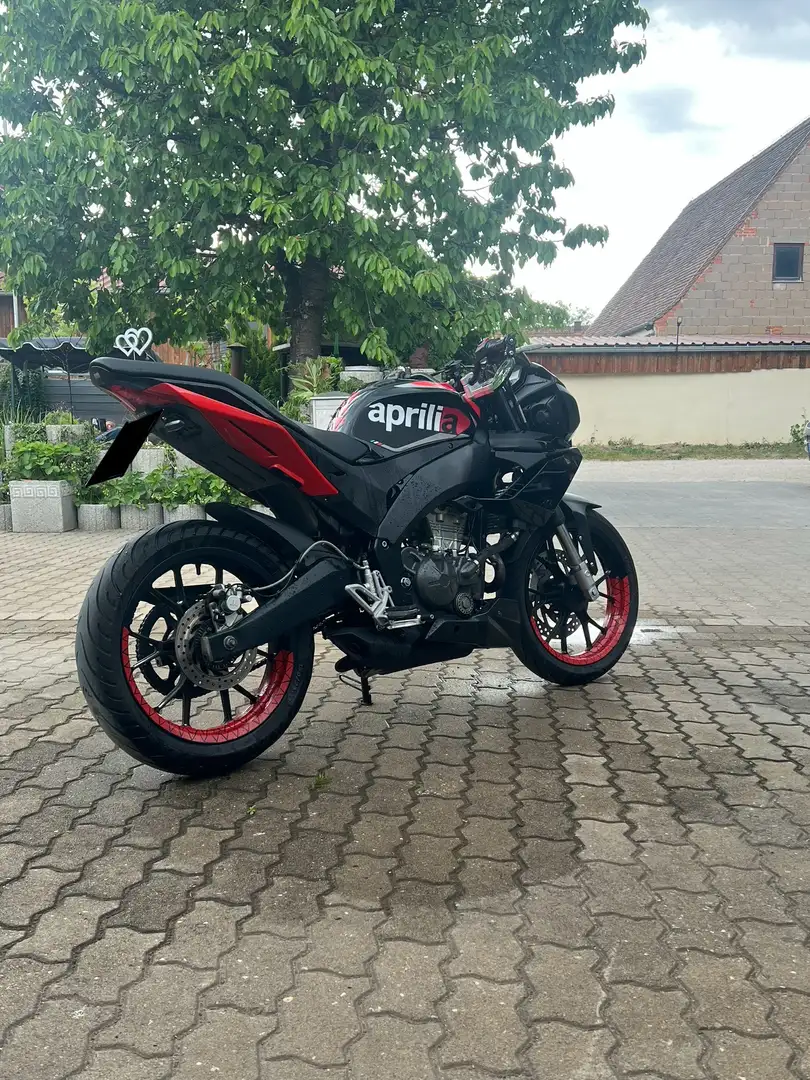 Aprilia Tuono 125 Roşu - 1