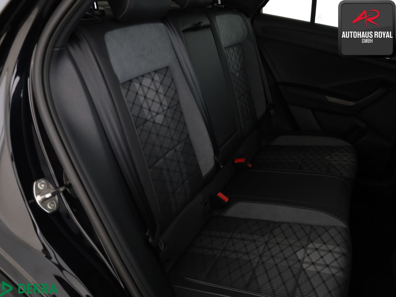 Volkswagen T-Roc 1.5 TSI R LINE KEYLESS,ACC,KAMERA,IQ-DIRVE — photo 10