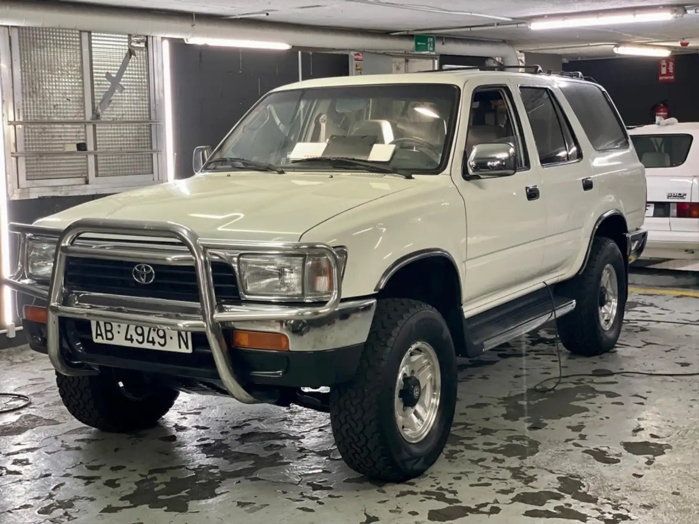 Toyota 4-Runner 3.0 Білий - 1