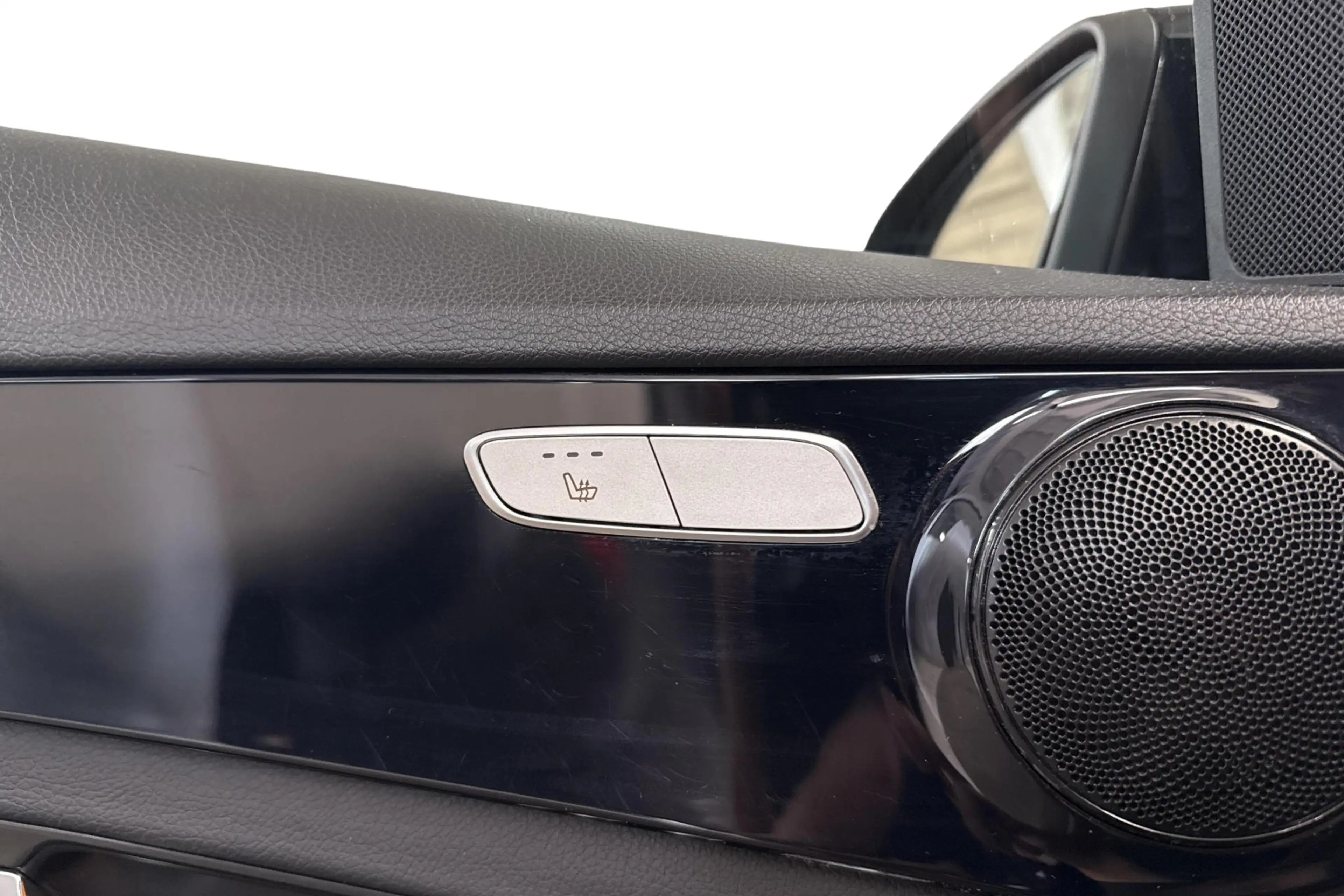Mercedes-Benz C 180 C d Auto — photo 28