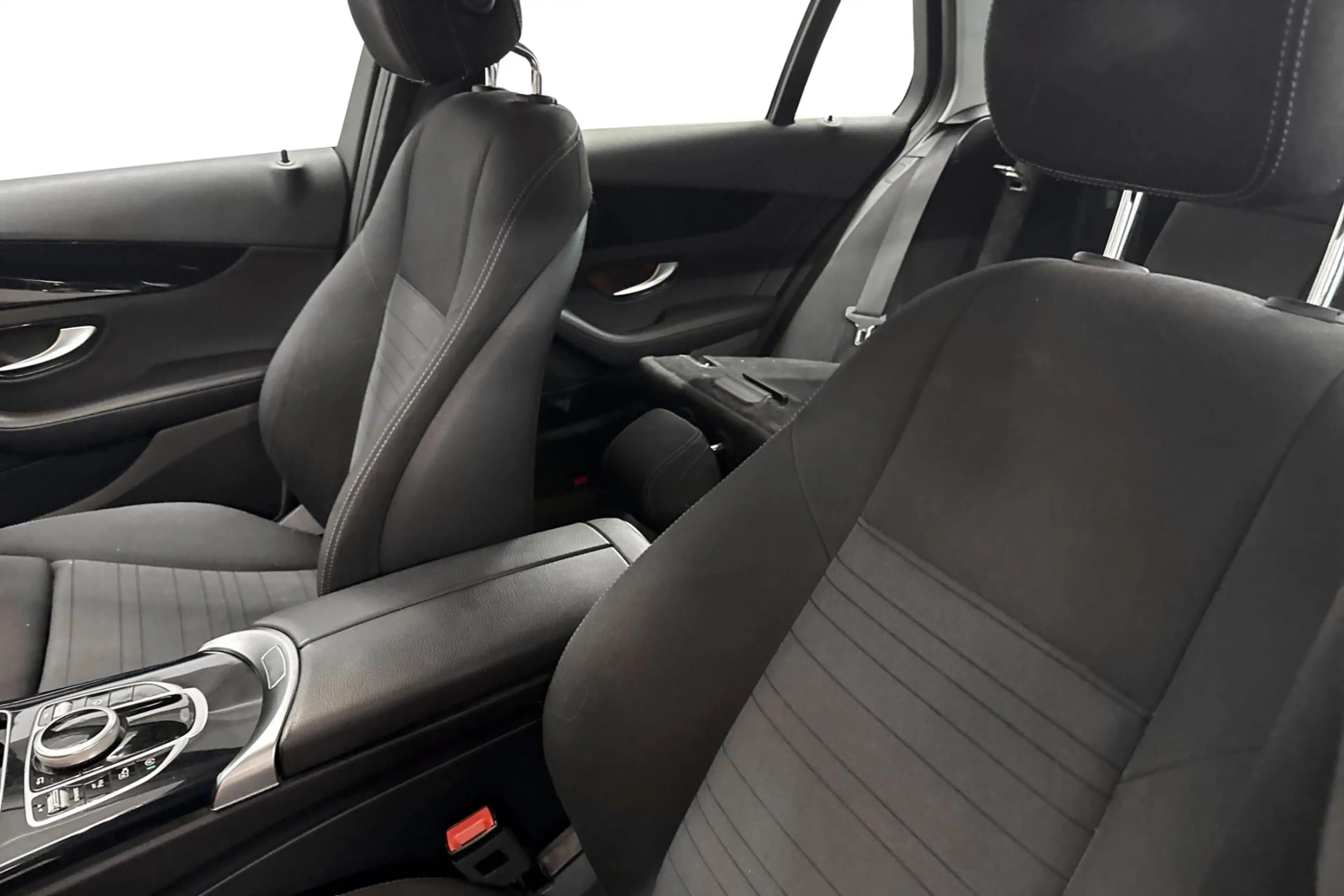 Mercedes-Benz C 180 C d Auto — photo 30