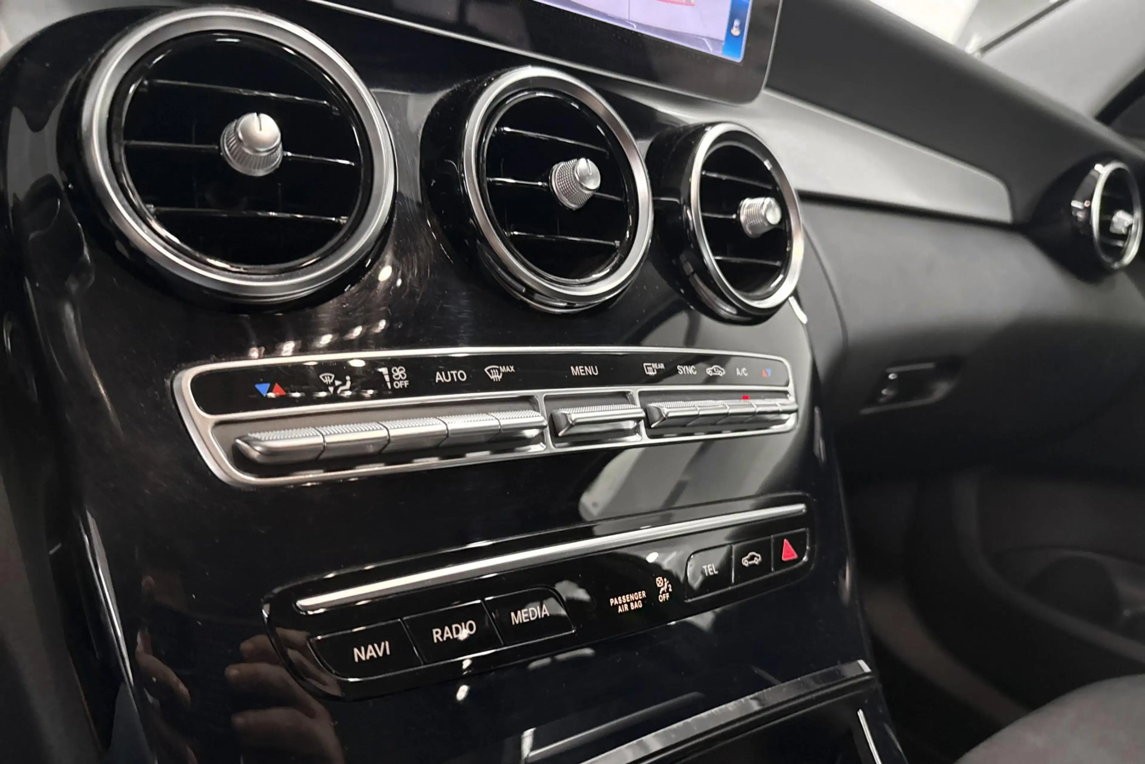 Mercedes-Benz C 180 C d Auto — photo 19