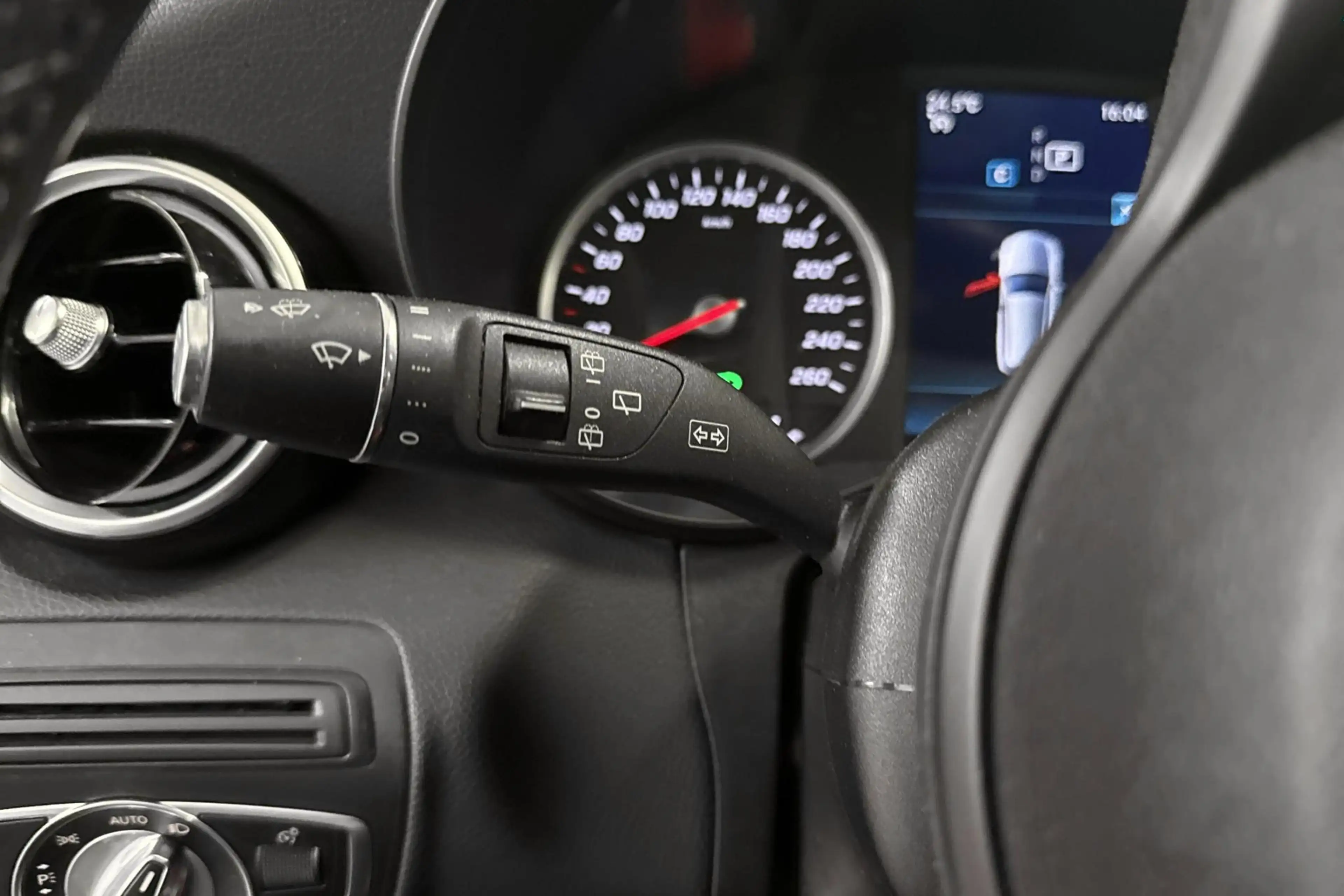 Mercedes-Benz C 180 C d Auto — photo 26