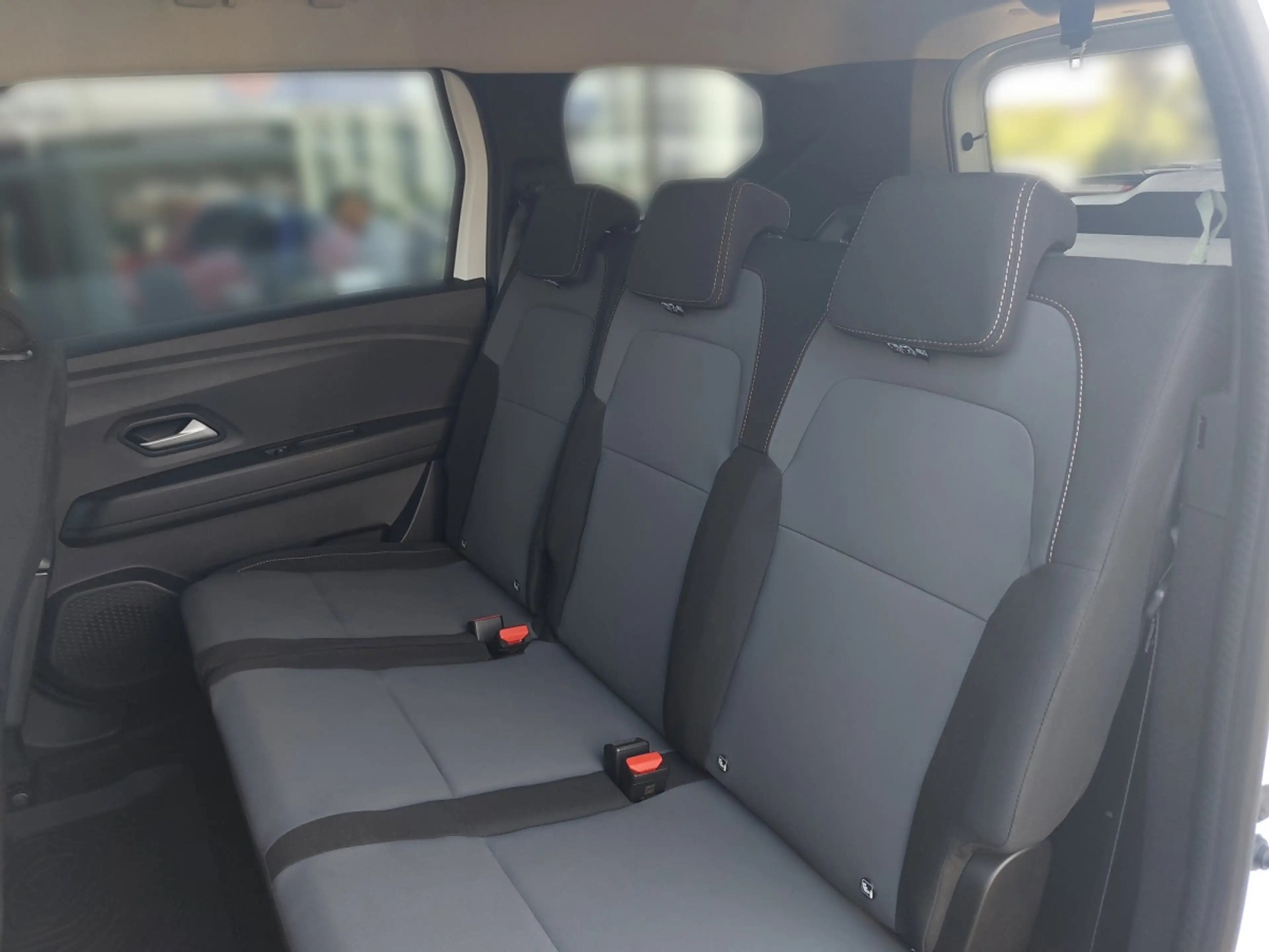 Dacia Jogger Extreme TCe 110 — photo 11